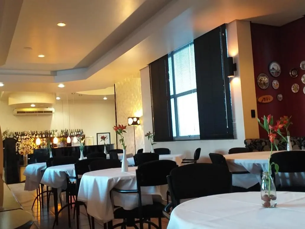 Restaurant/places to eat in Hotel Solaris