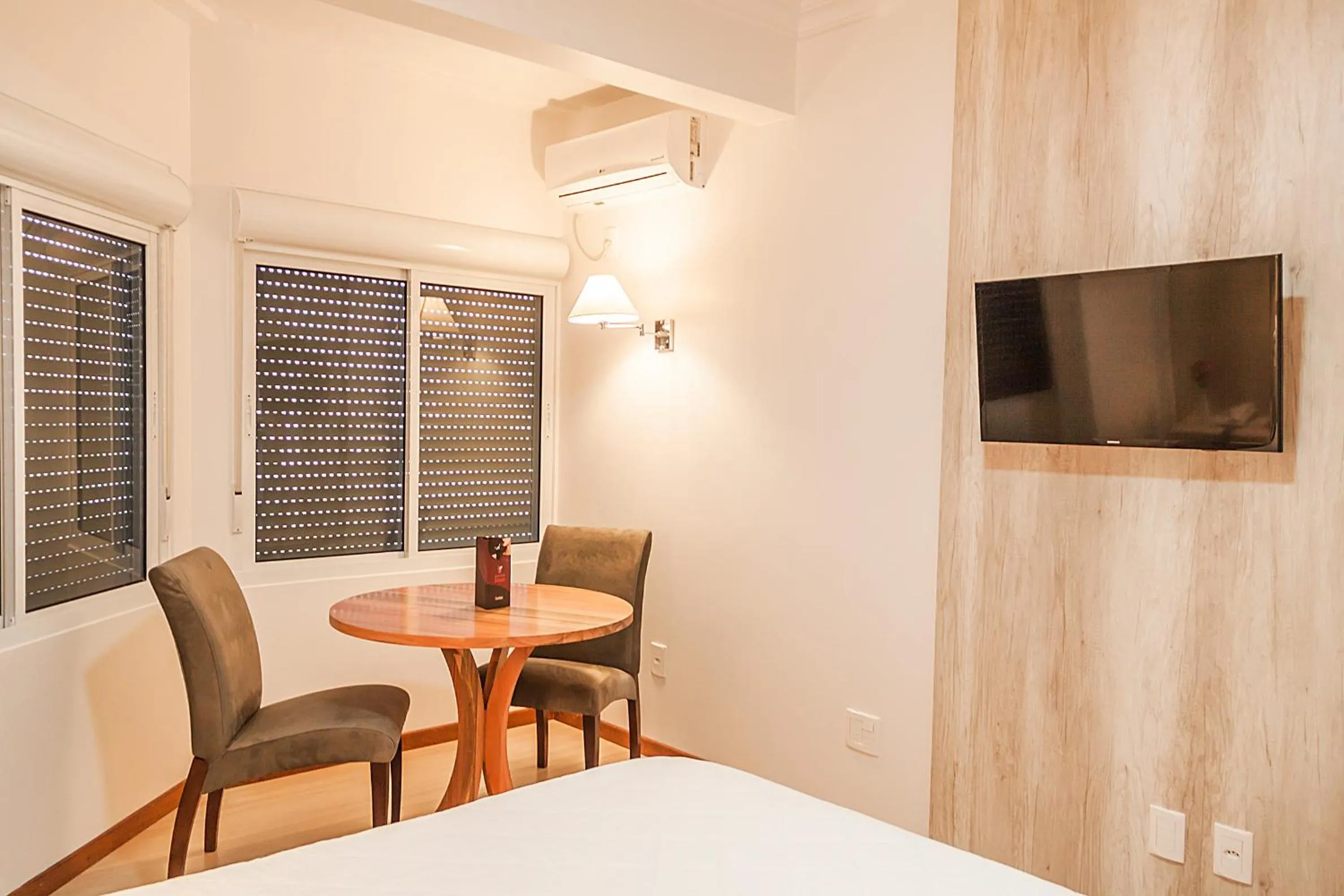 Photo of the whole room in Hotel Solaris