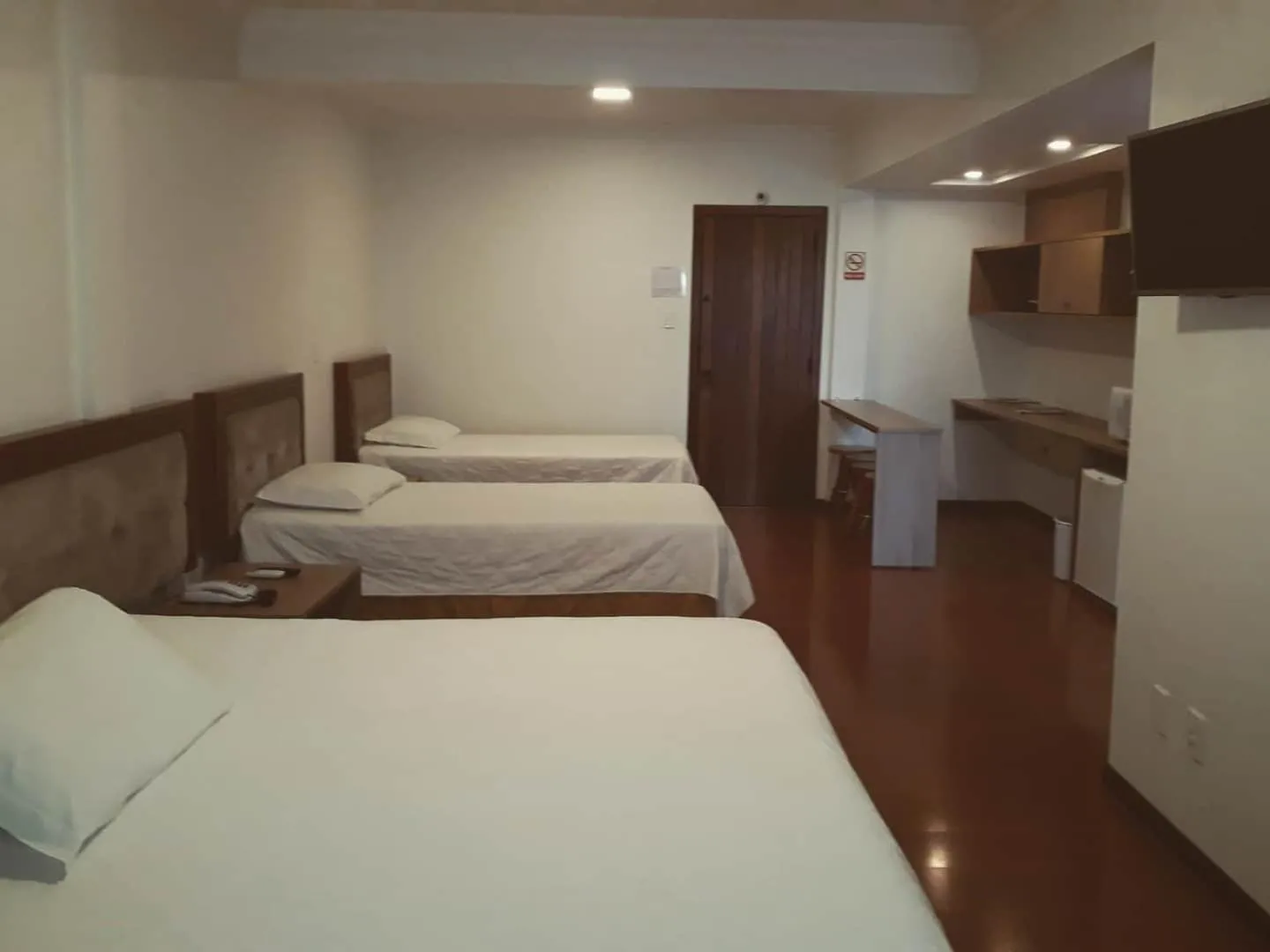 Dining area, Bed in Hotel Solaris