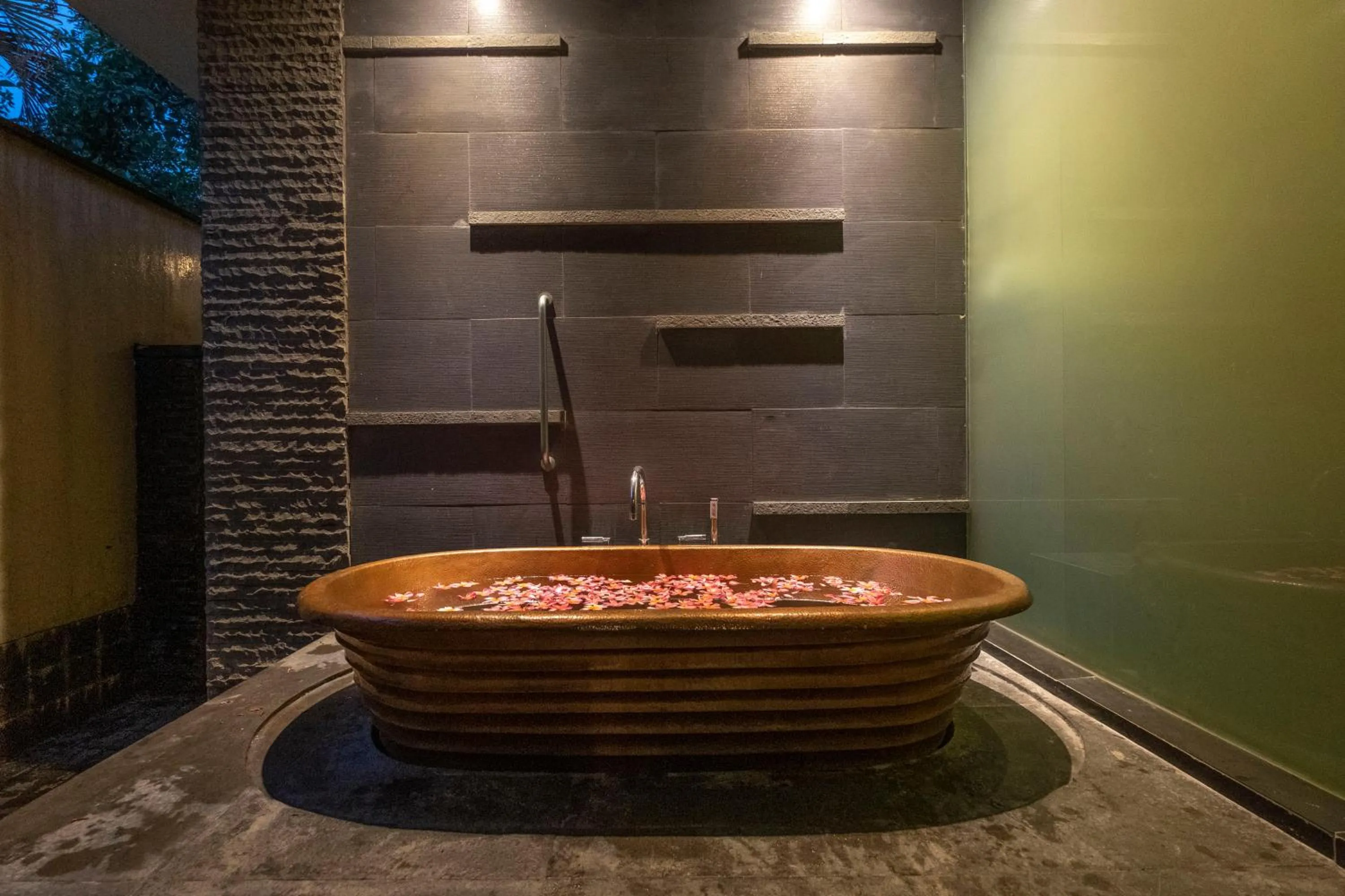 Spa and wellness centre/facilities in Loman Park Hotel Yogyakarta