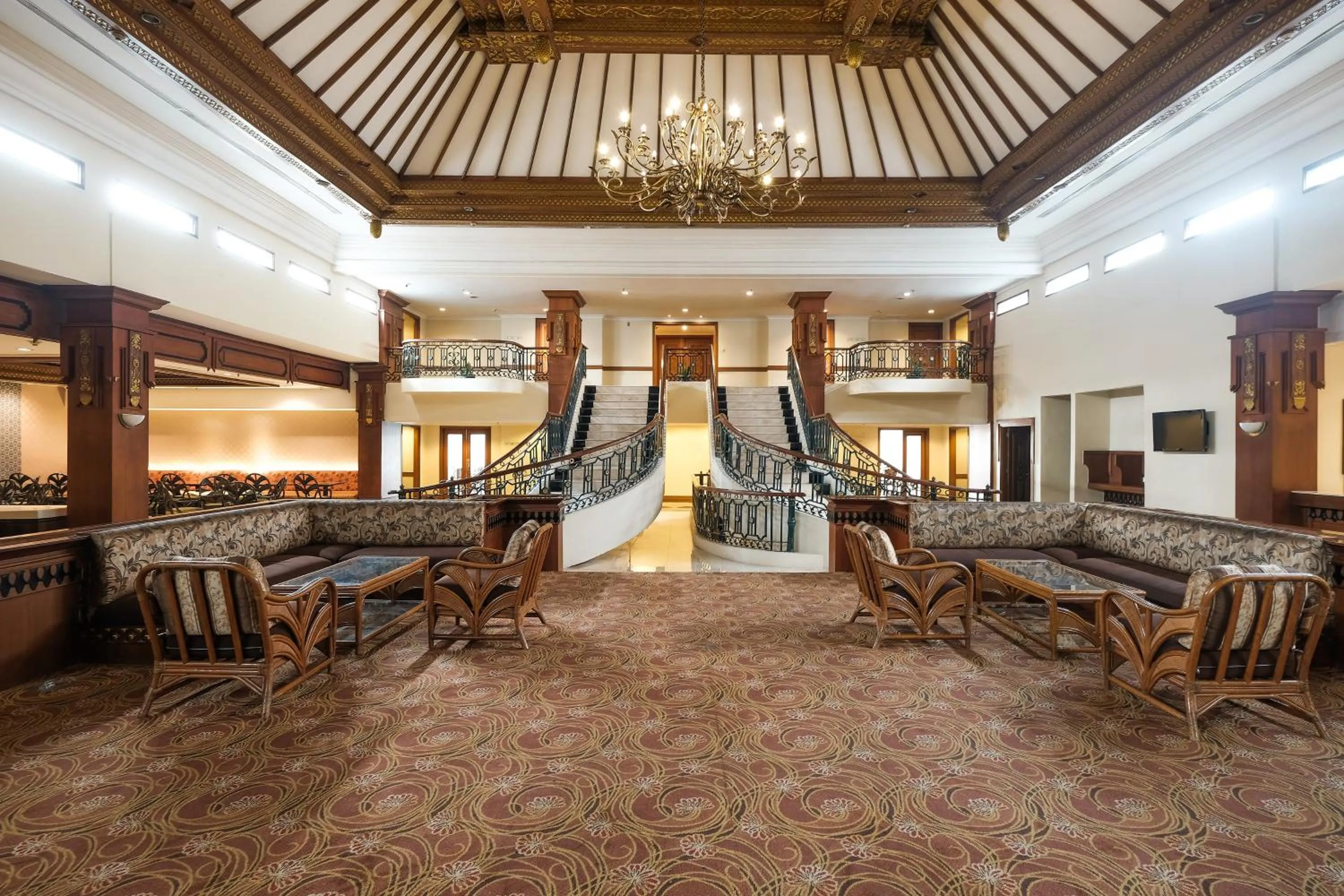 Lobby or reception in Loman Park Hotel Yogyakarta