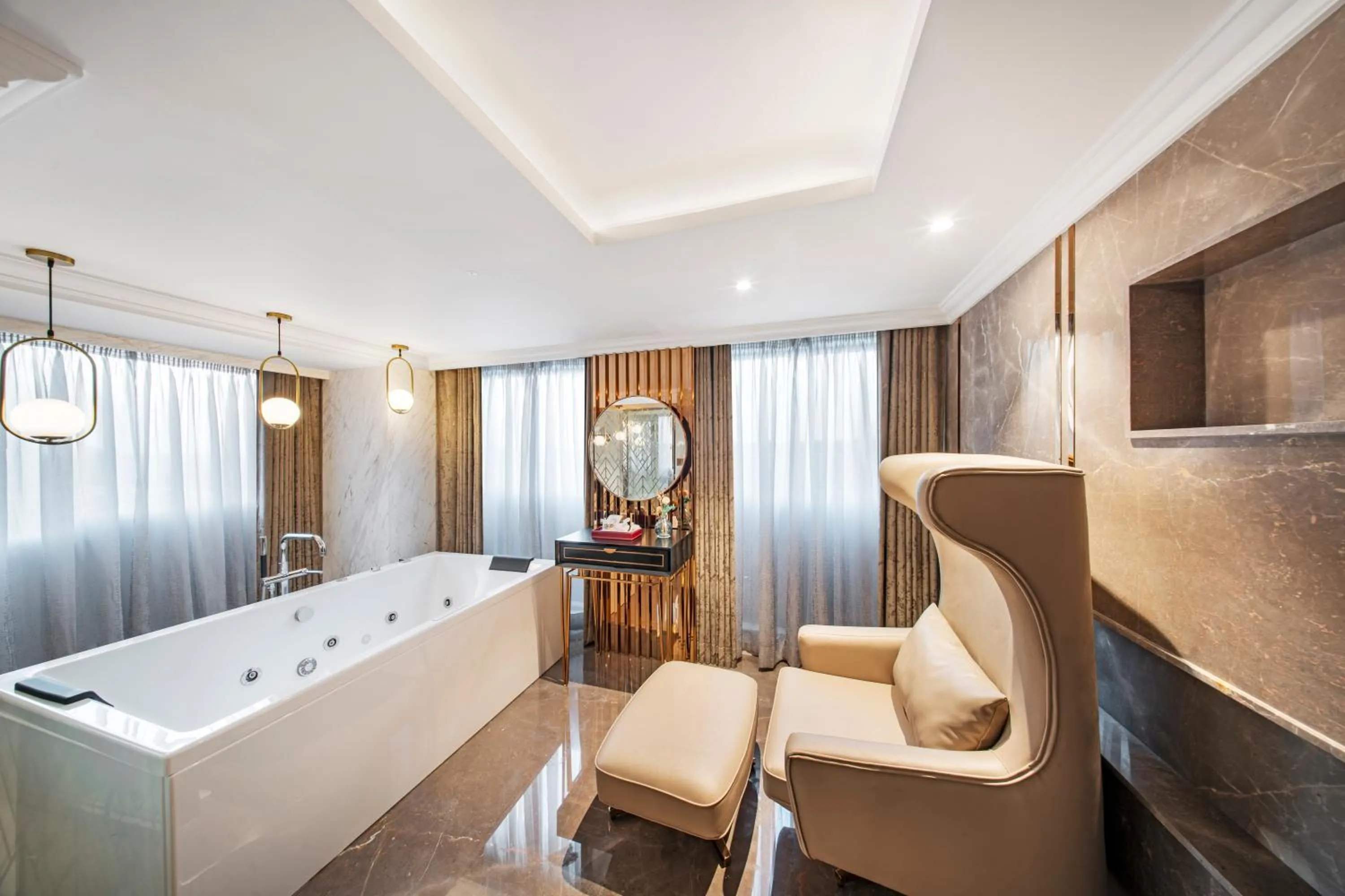 Bath in Radisson Blu Hotel & Suites GRT Chennai