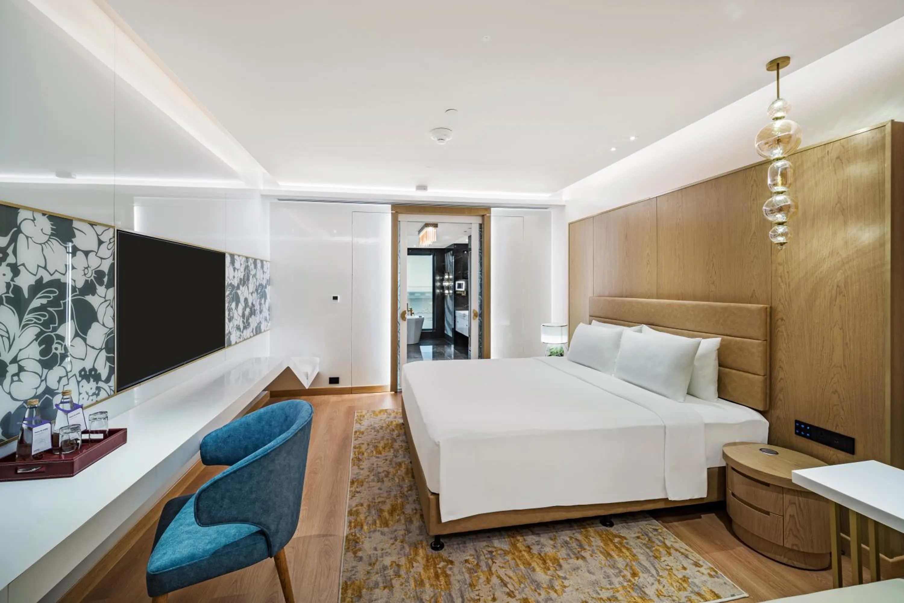 Bedroom, Bed in Radisson Blu Hotel & Suites GRT Chennai