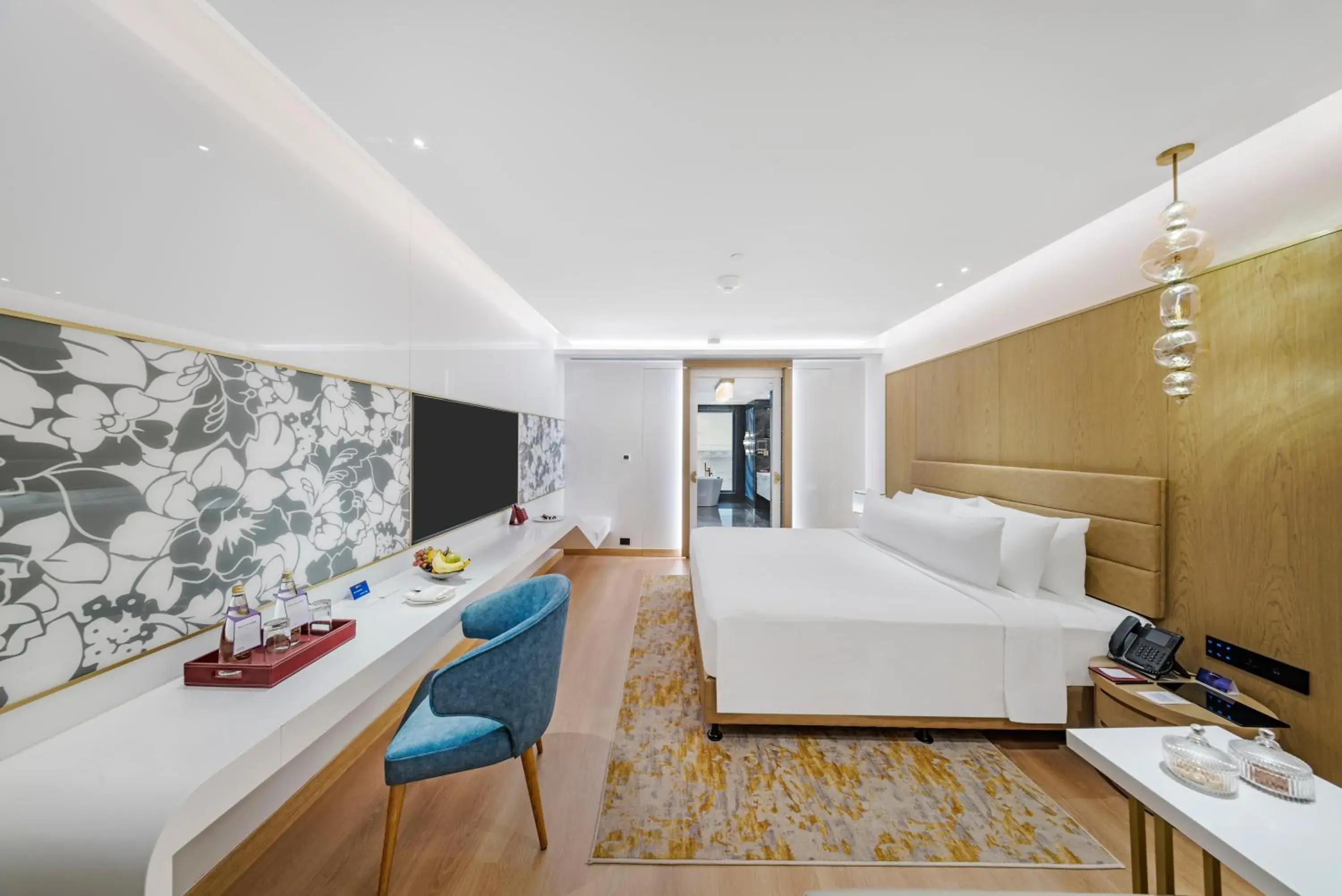 Photo of the whole room, Bed in Radisson Blu Hotel & Suites GRT Chennai Photo of the whole room, Bed in Radisson Blu Hotel & Suites GRT Chennai