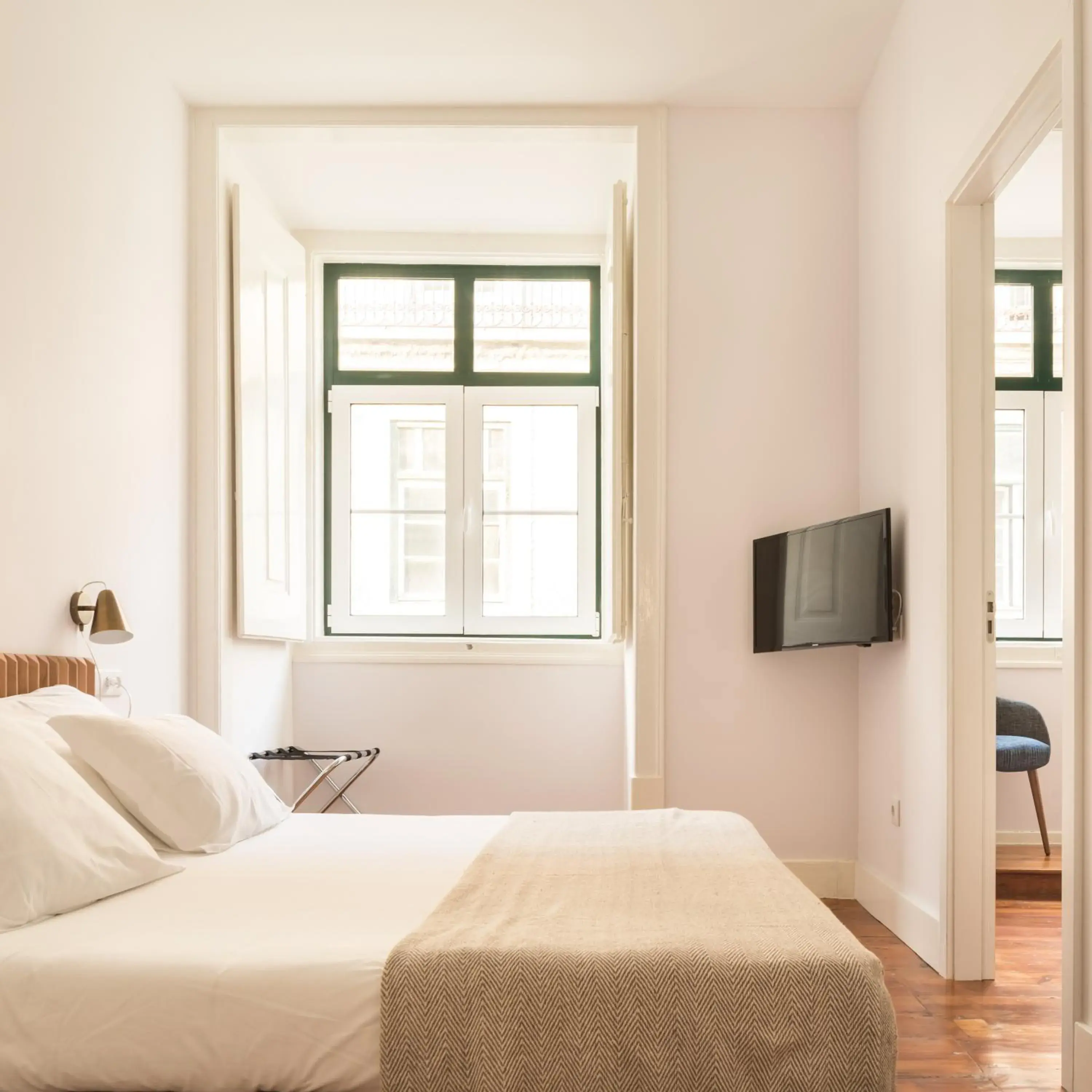 One-Bedroom Apartment in The Visionaire Apartments One-Bedroom Apartment in The Visionaire Apartments