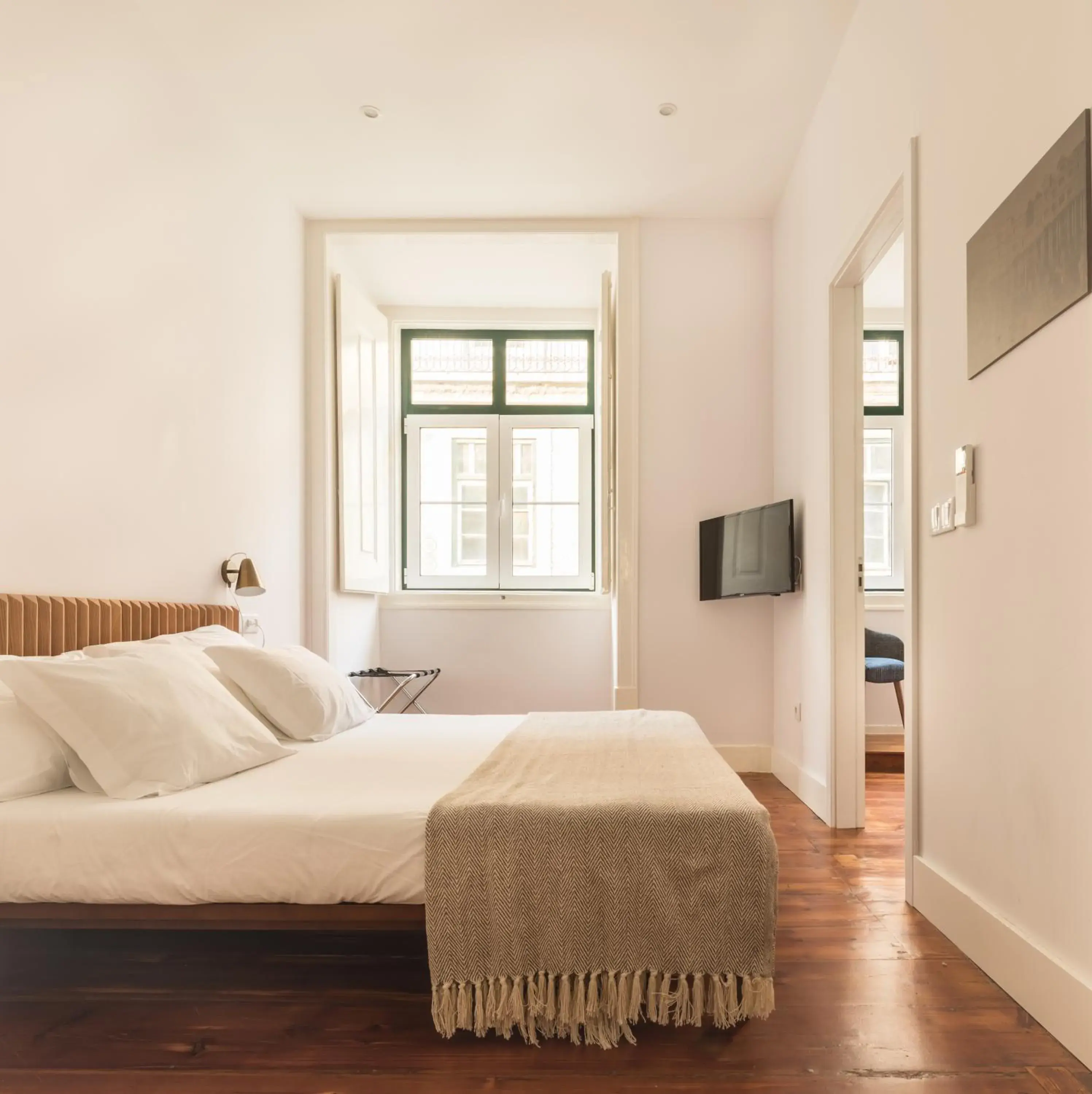 Bed in The Visionaire Apartments Bed in The Visionaire Apartments