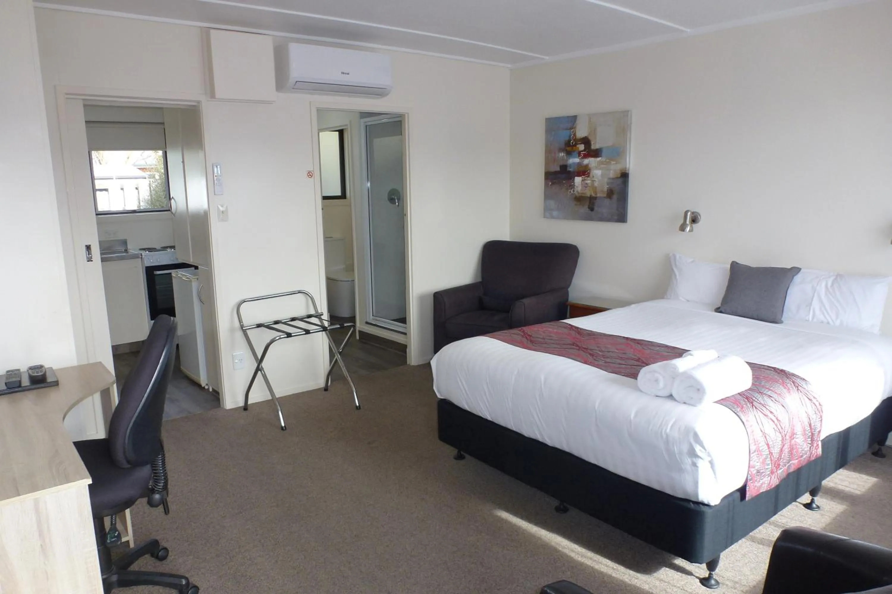 Bed in ASURE Adcroft Motel