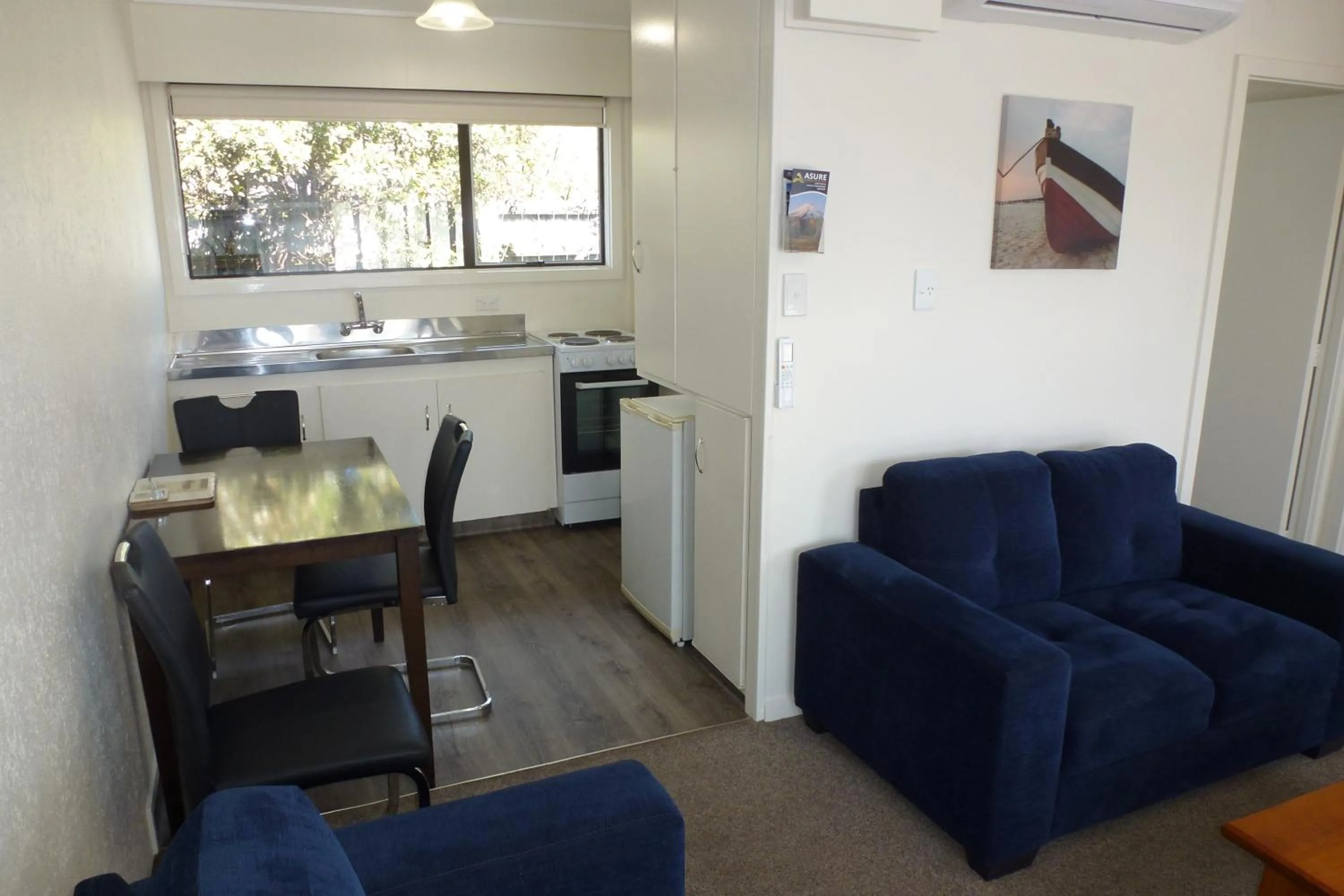 Dining area in ASURE Adcroft Motel
