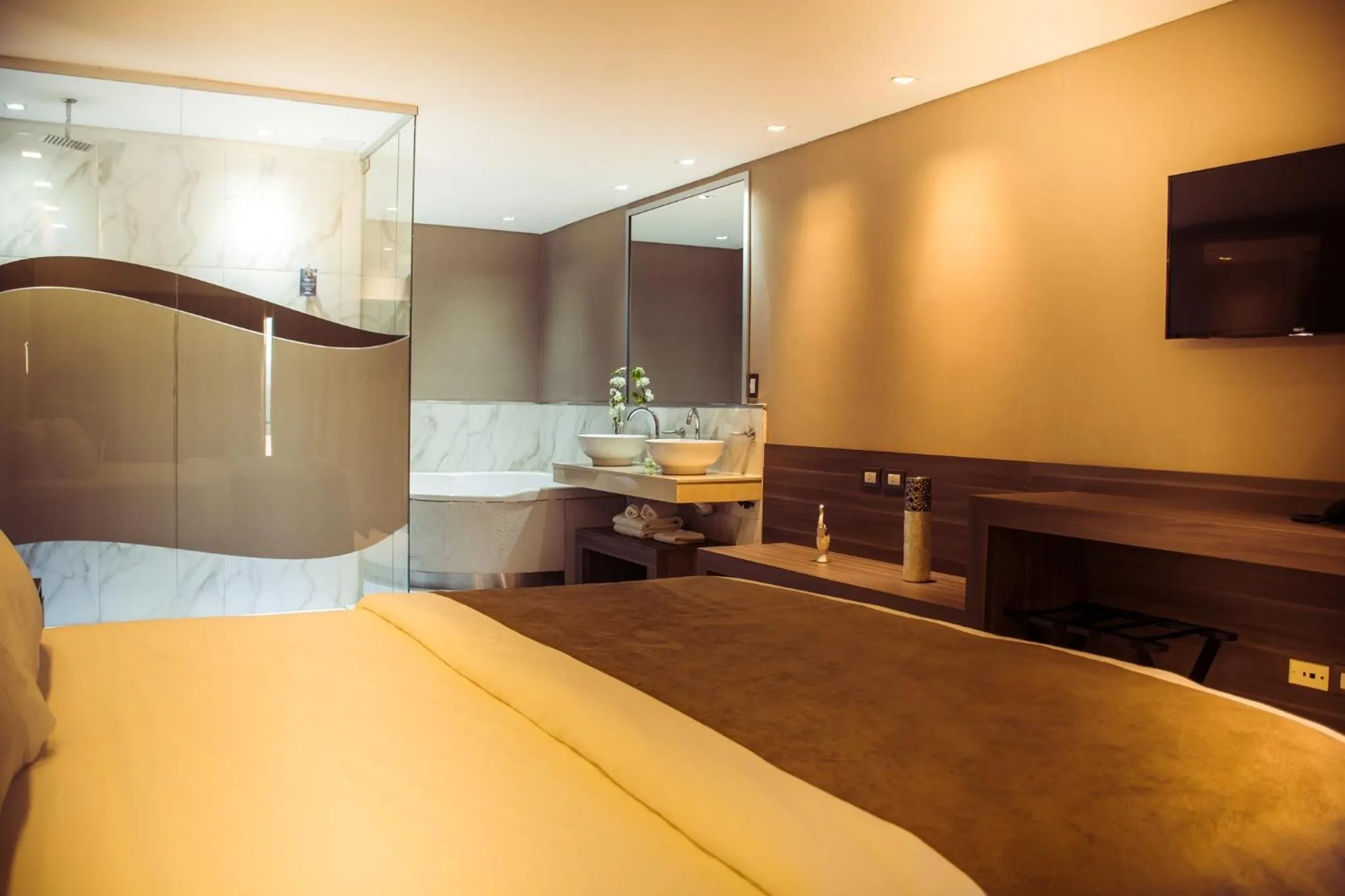 Bed in Eleton Resort & Spa