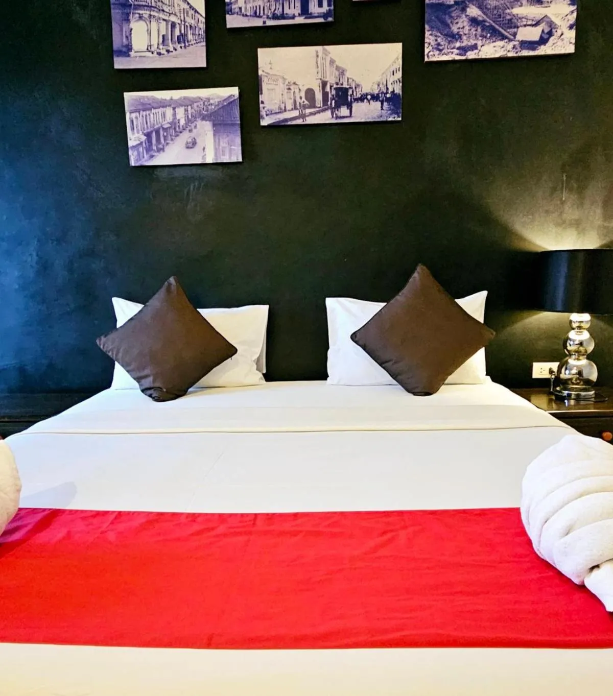 Bedroom, Bed in The Album Loft