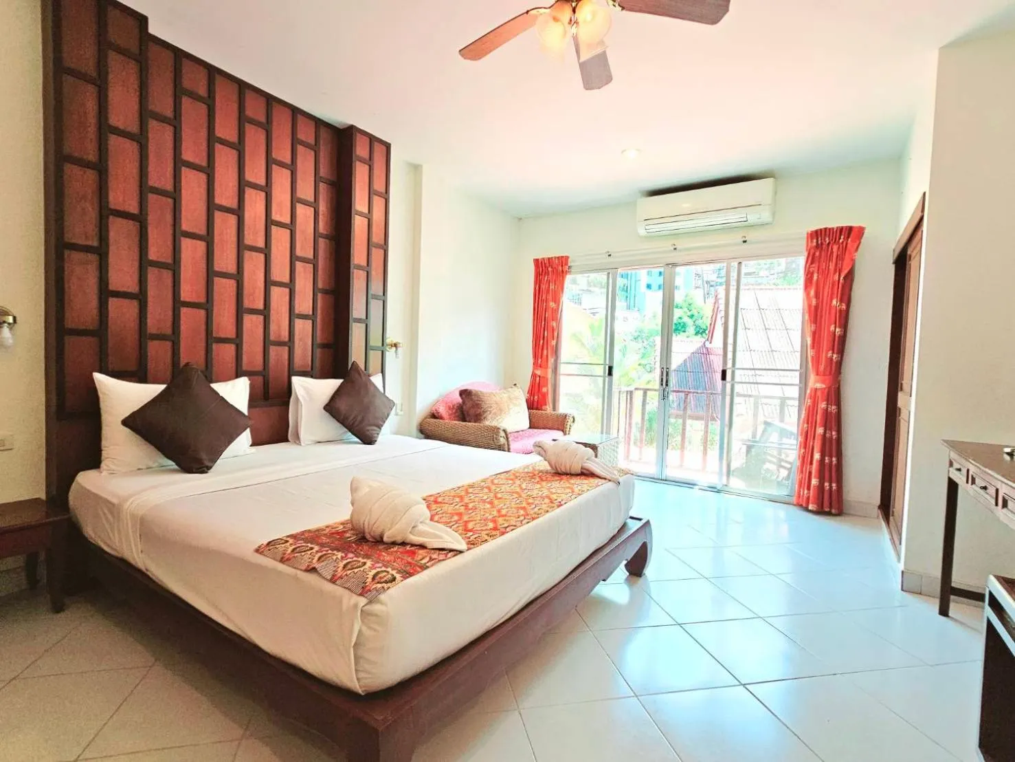 Bedroom, Bed in The Album Loft