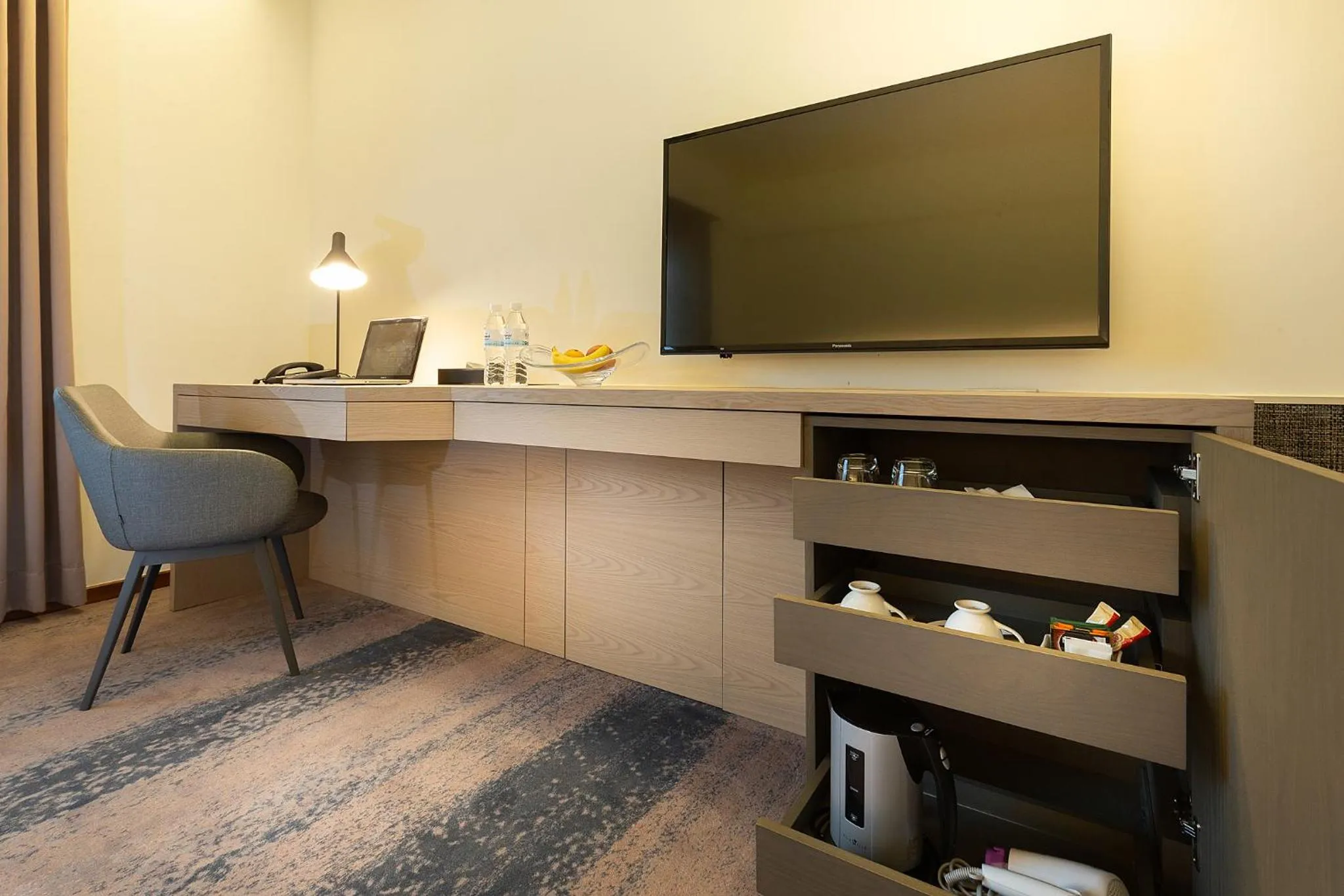 TV and multimedia in Howard Plaza Hotel Hsinchu