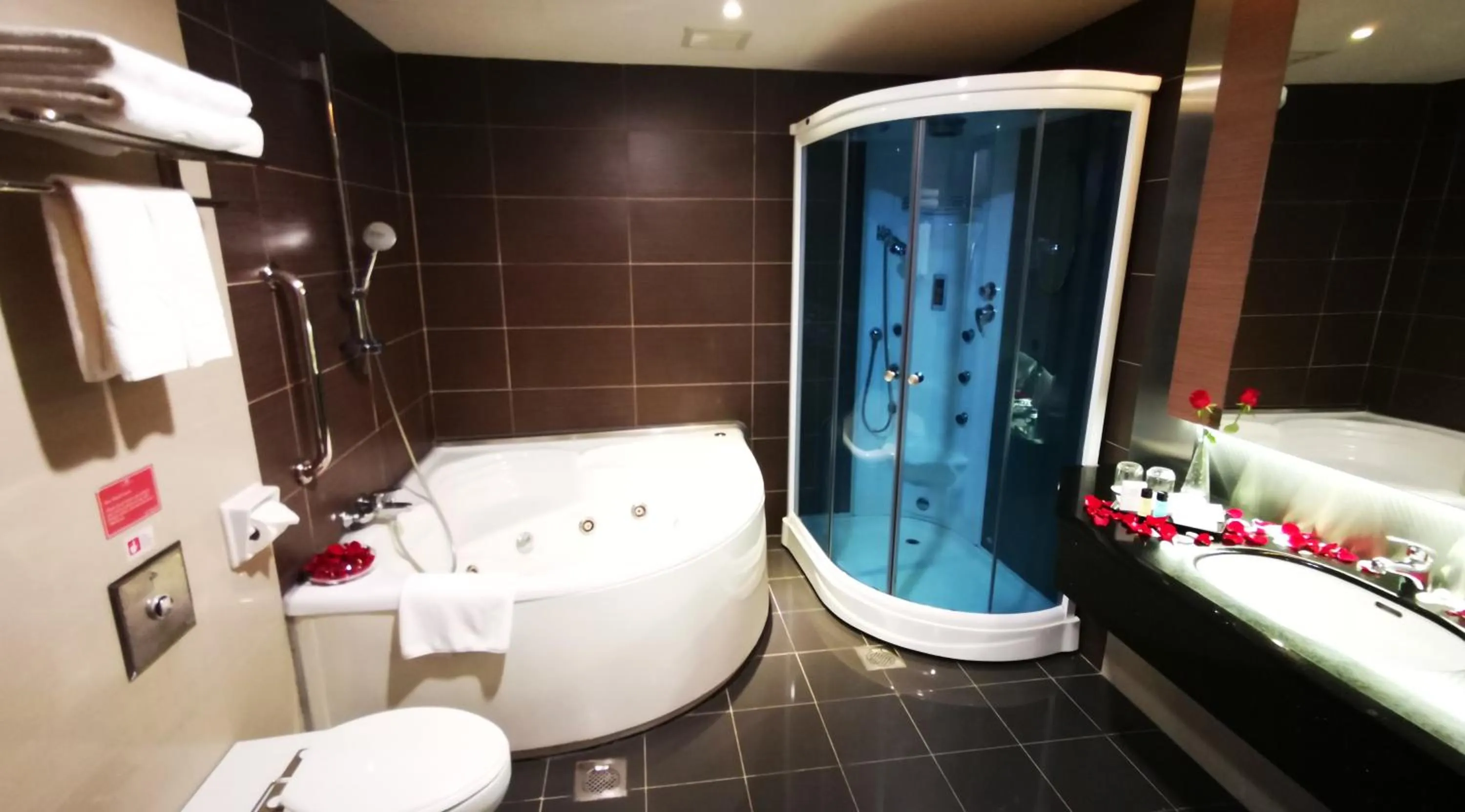 Bathroom in Grand Paragon Hotel Johor Bahru