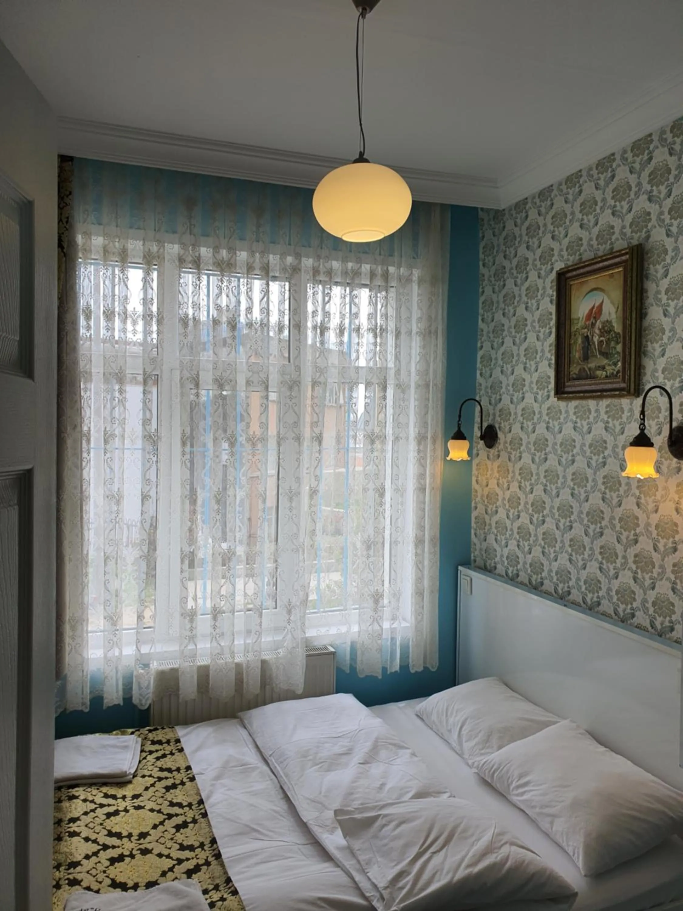 Double Room with Shared Bathroom in Tulip Guesthouse