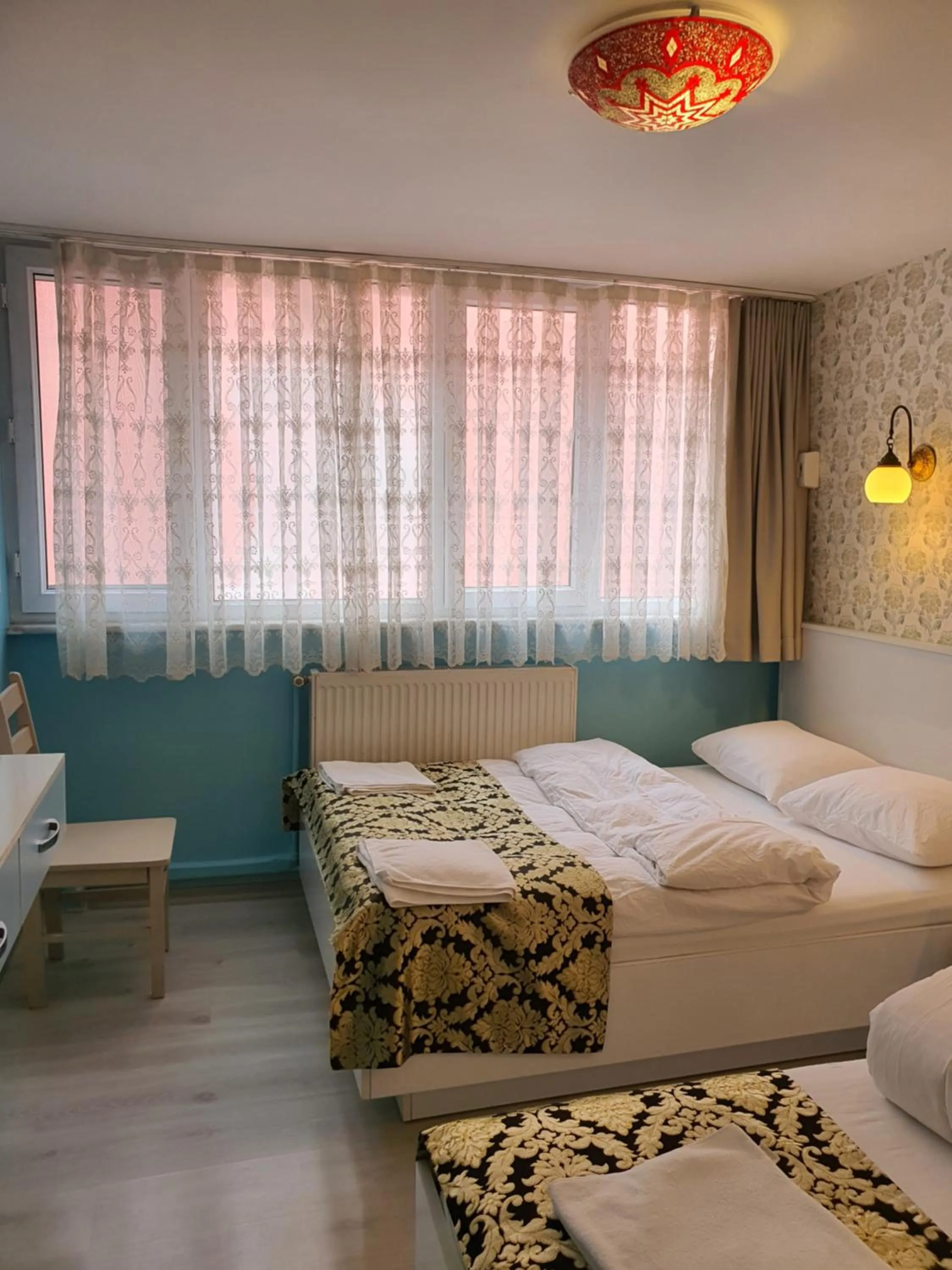 Large Twin Room in Tulip Guesthouse