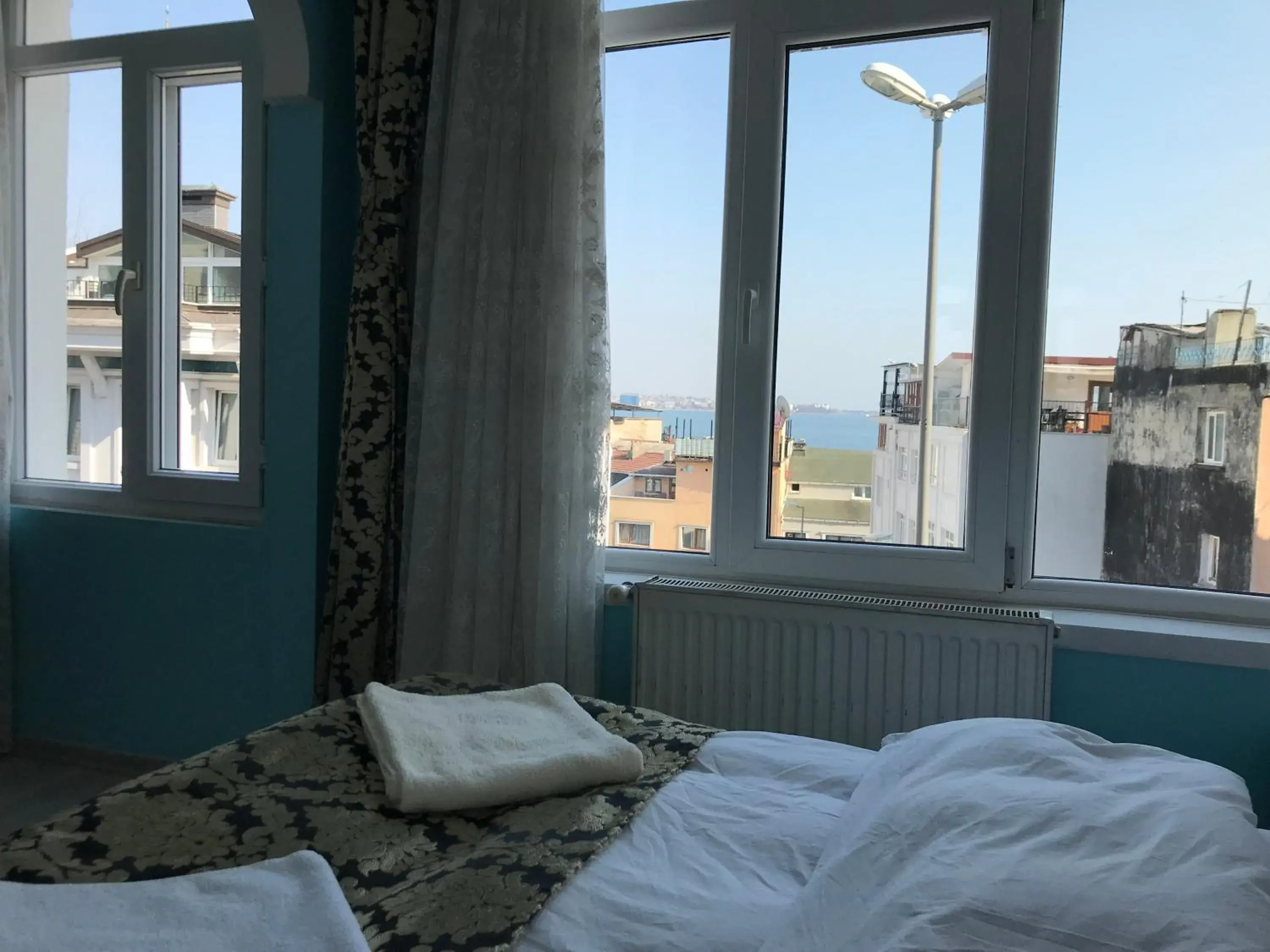 Deluxe Double Room with Side Sea View in Tulip Guesthouse Deluxe Double Room with Side Sea View in Tulip Guesthouse