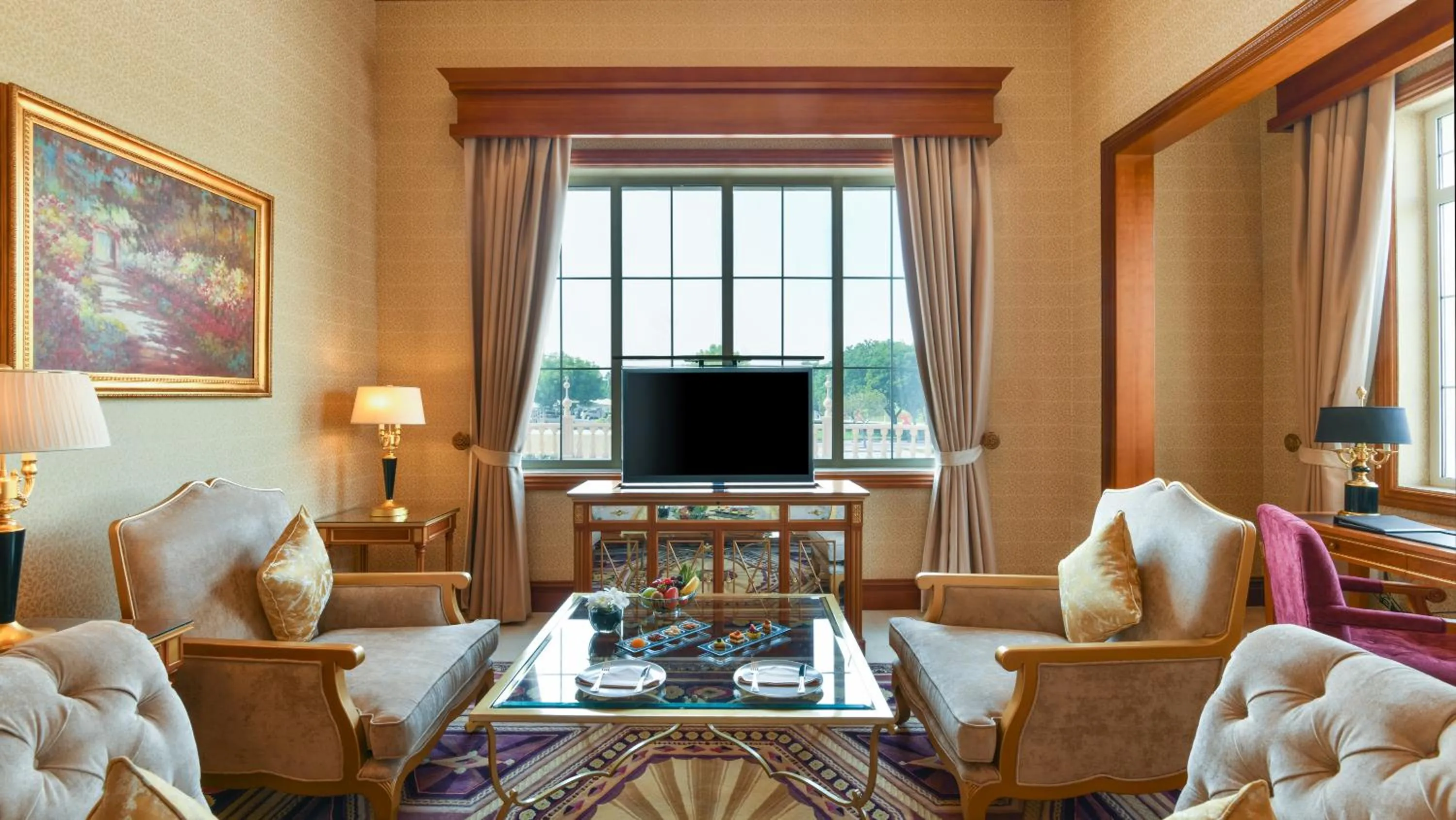 TV and multimedia in Al Aziziyah Boutique Hotel By The Torch