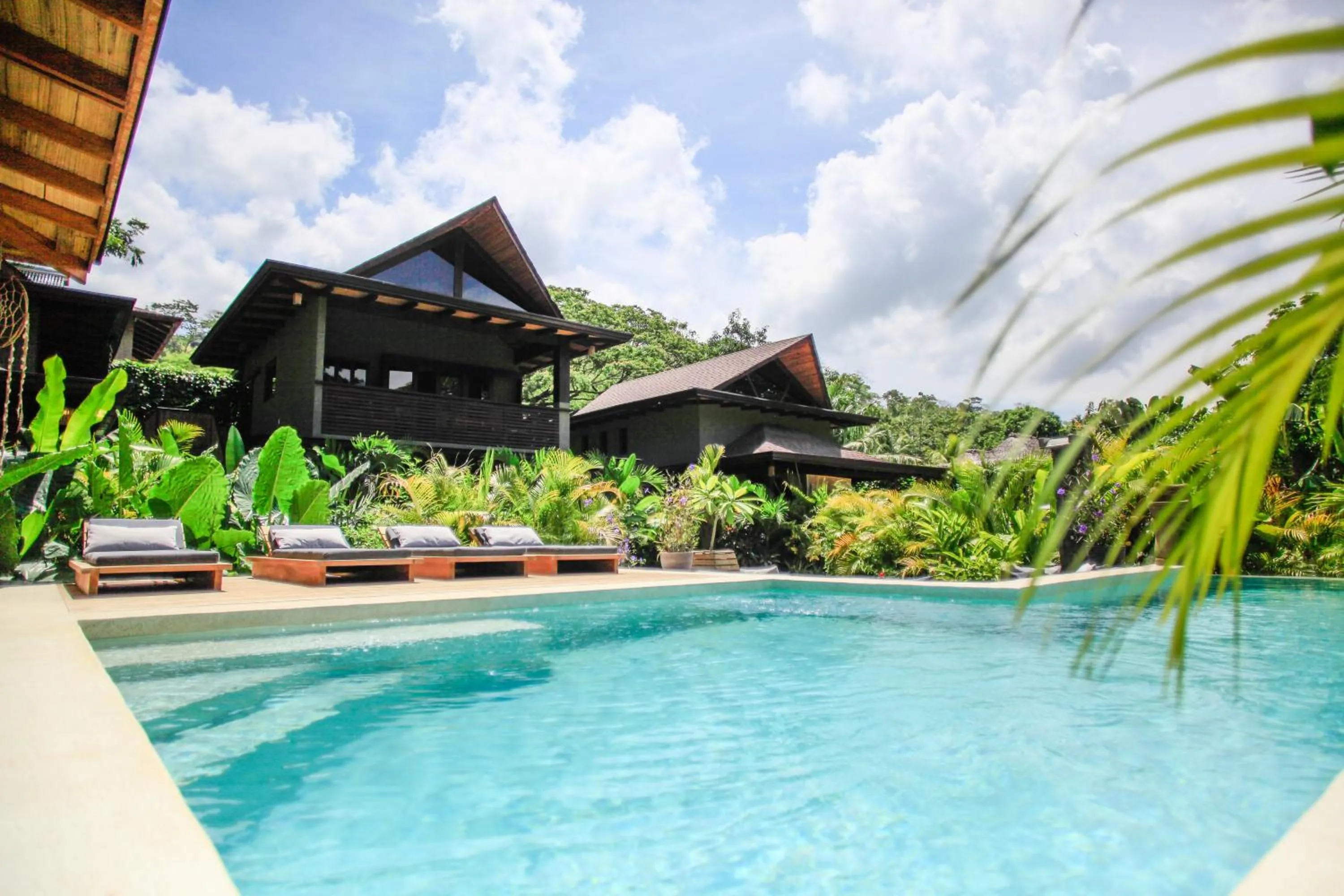 Swimming pool in Lua Villas