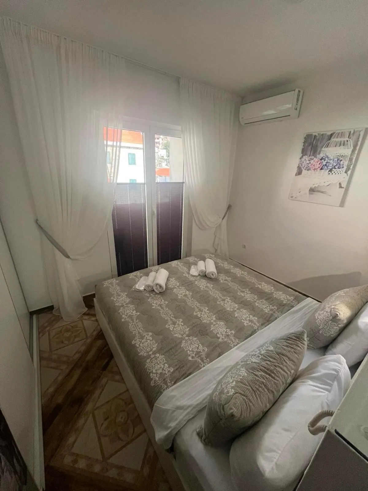 Bed in Apartments & rooms - TIANIS - Self check-in