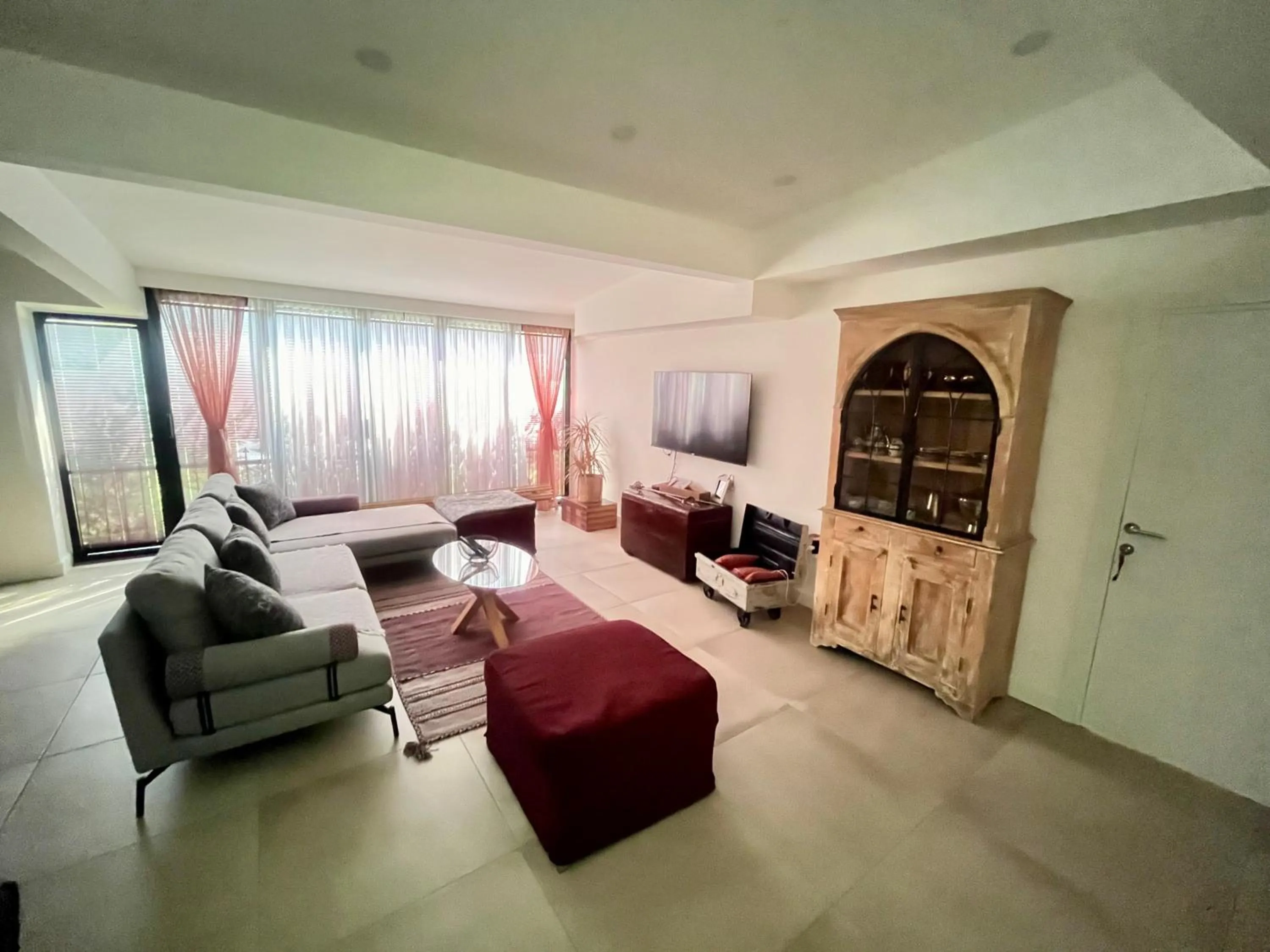 Living room in Apartments & rooms - TIANIS - Self check-in