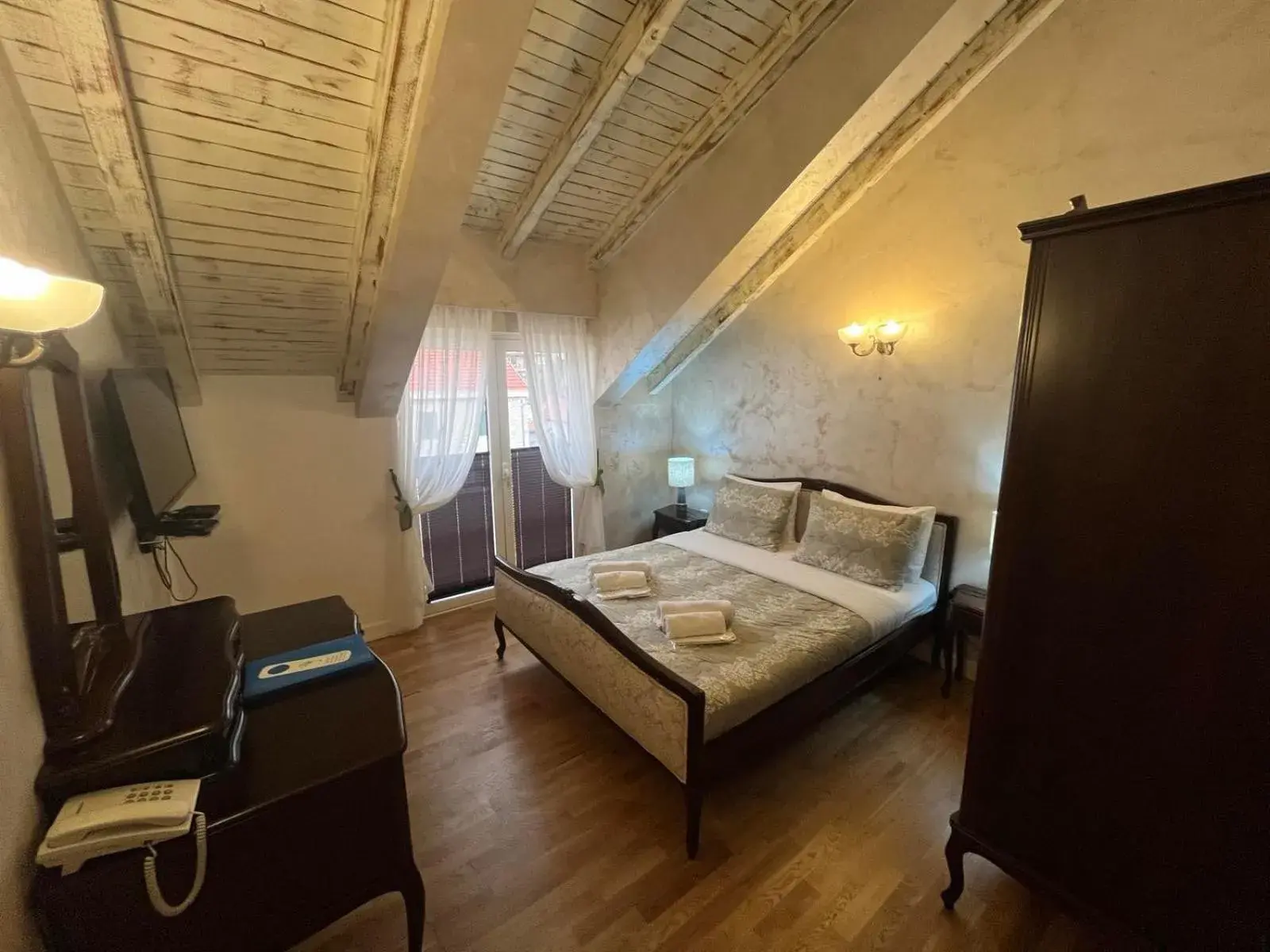 Standard Double Room in Garni Hotel TIANIS Standard Double Room in Garni Hotel TIANIS