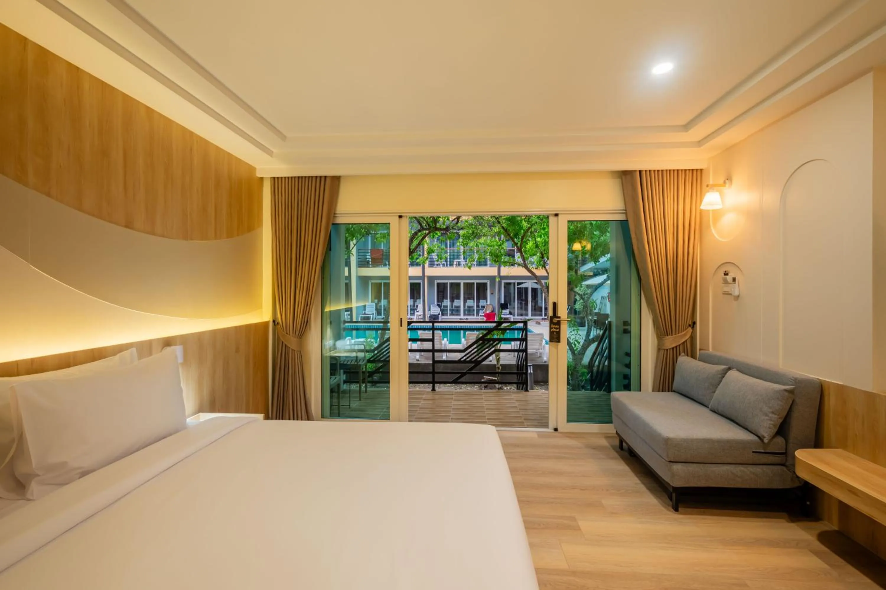 Bed in Phi Phi Anita Resort