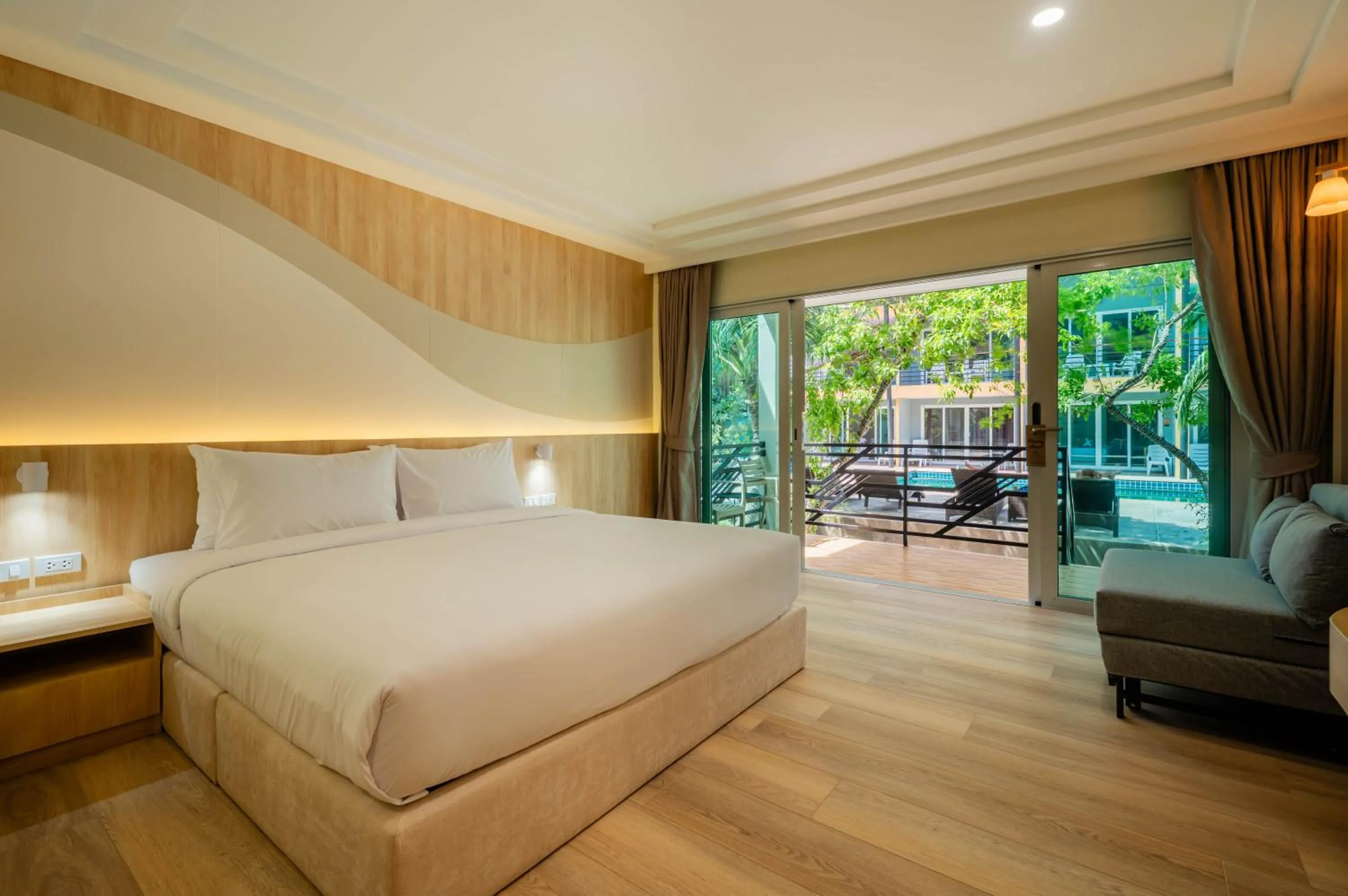 Bed in Phi Phi Anita Resort