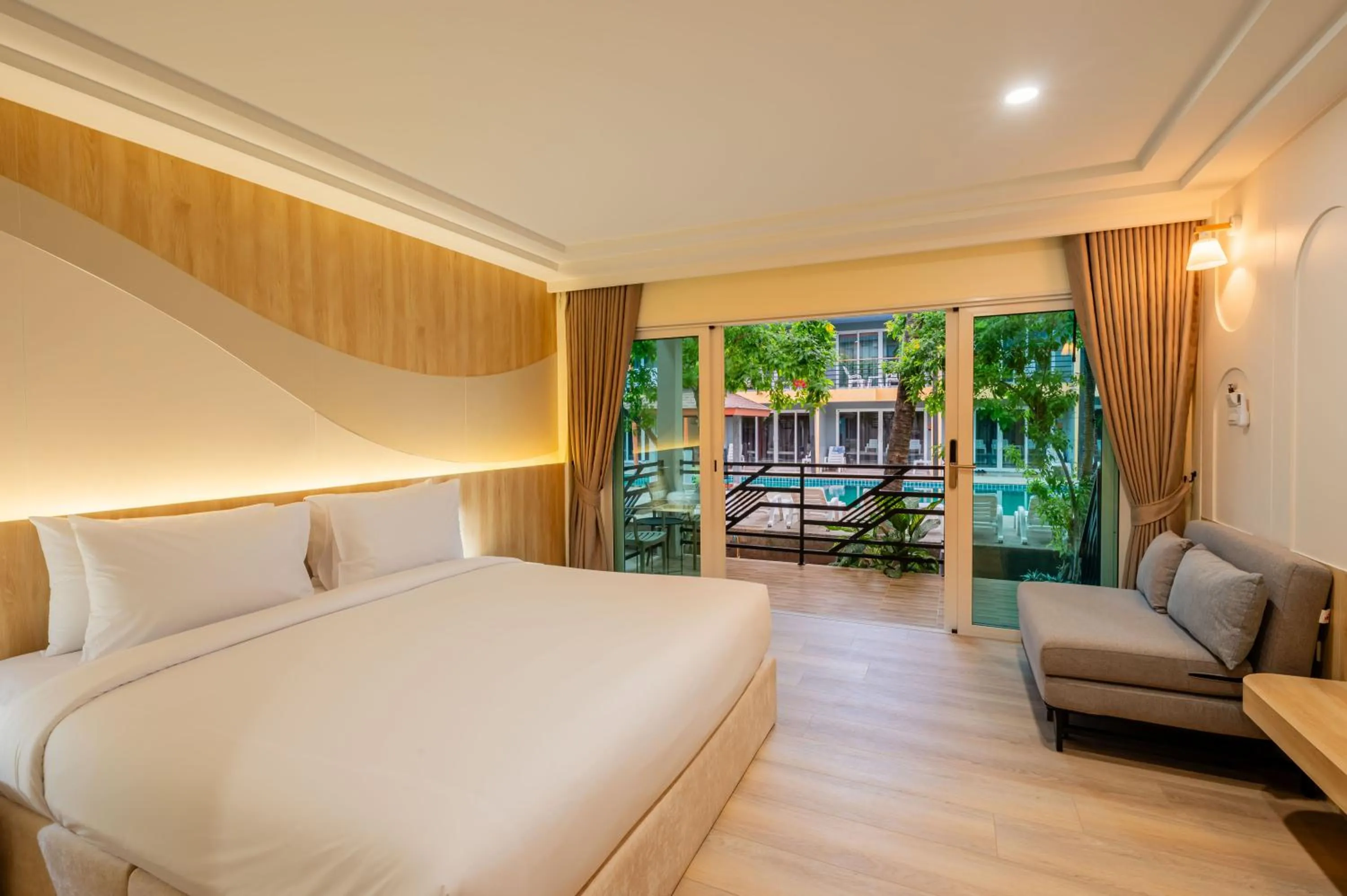 Bed in Phi Phi Anita Resort