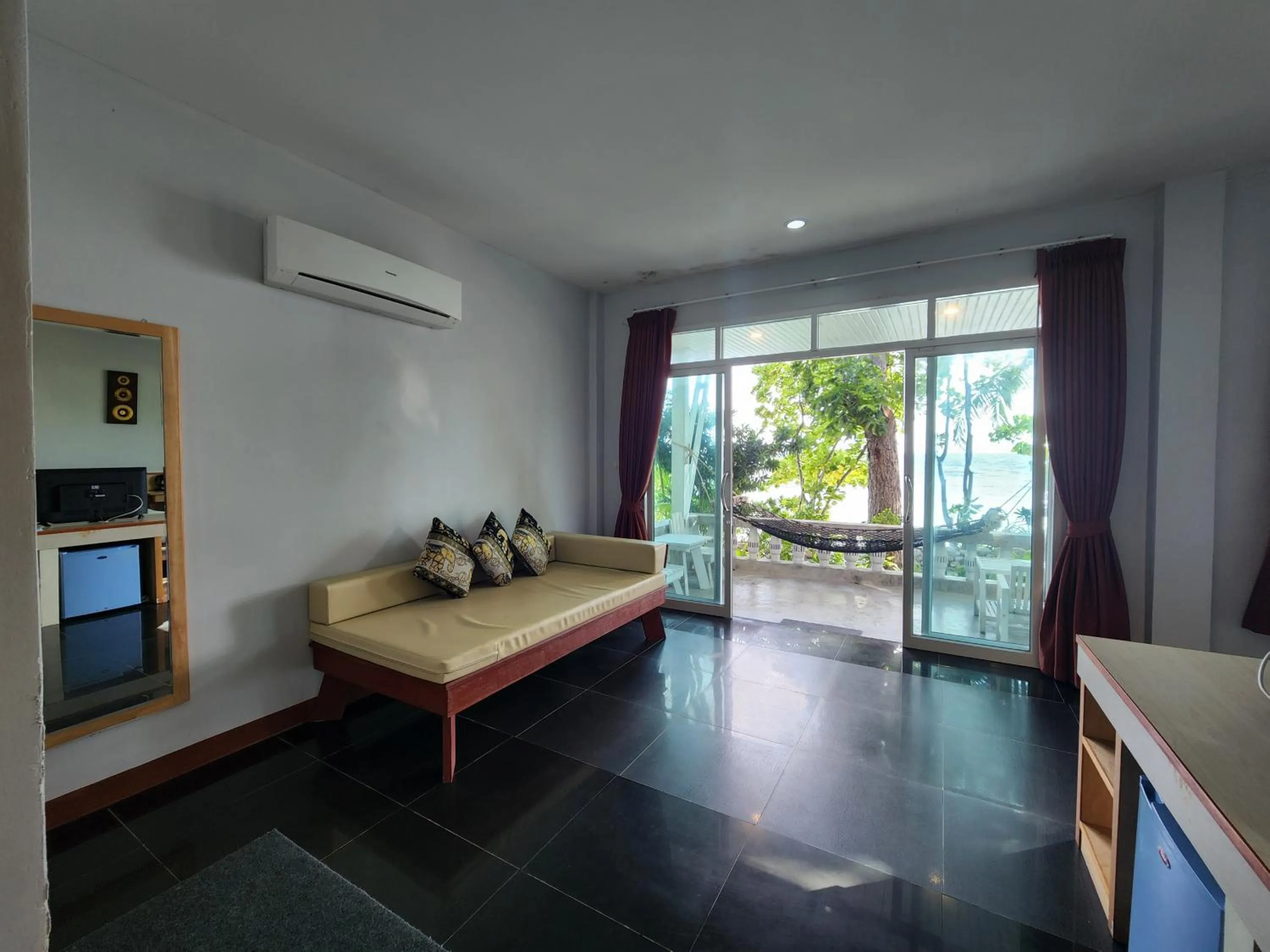 Living room in Haadson Resort & Koh Raham