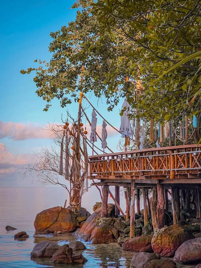 Restaurant/places to eat in Haadson Resort & Koh Raham