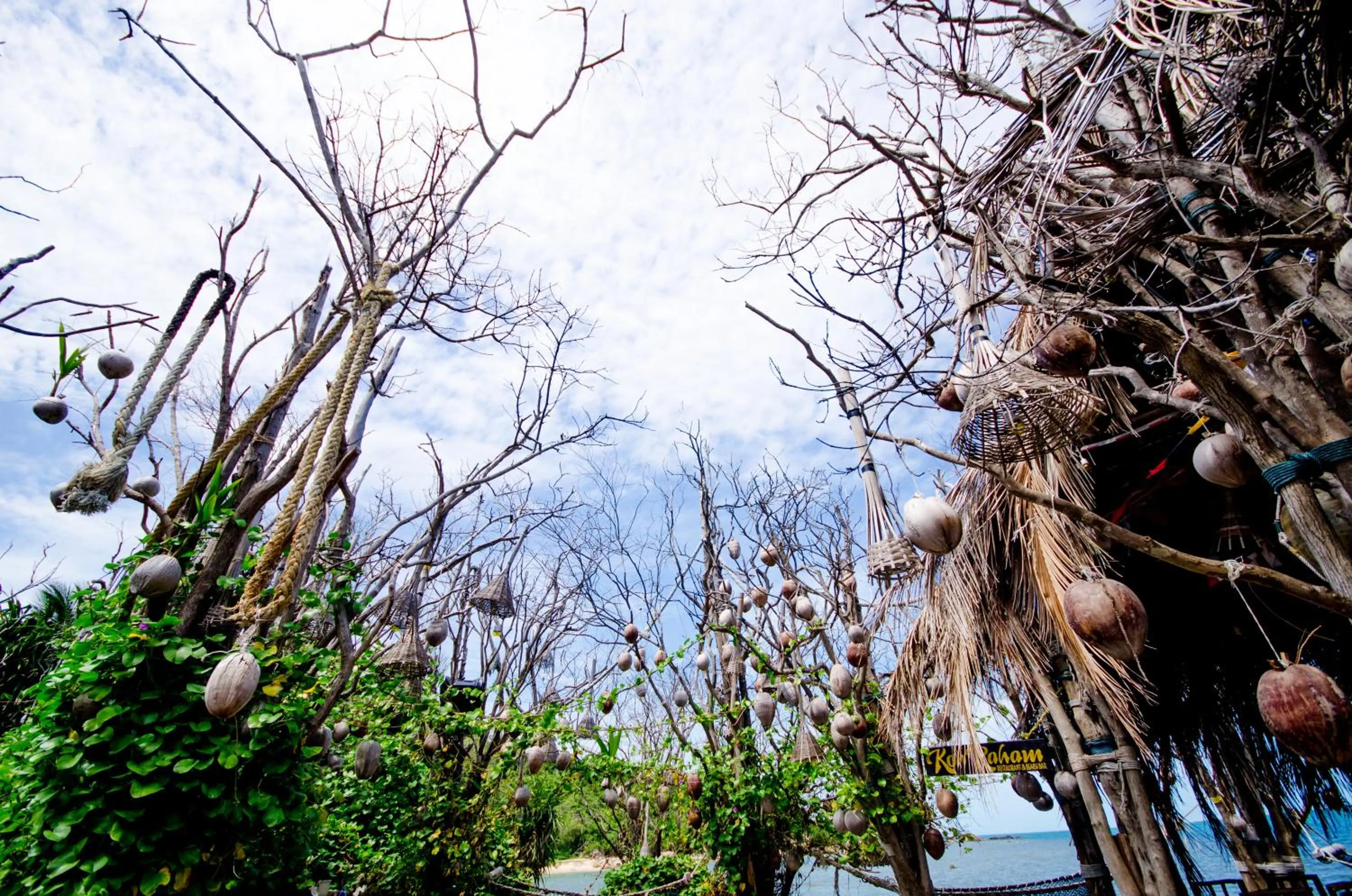 Restaurant/places to eat in Haadson Resort & Koh Raham