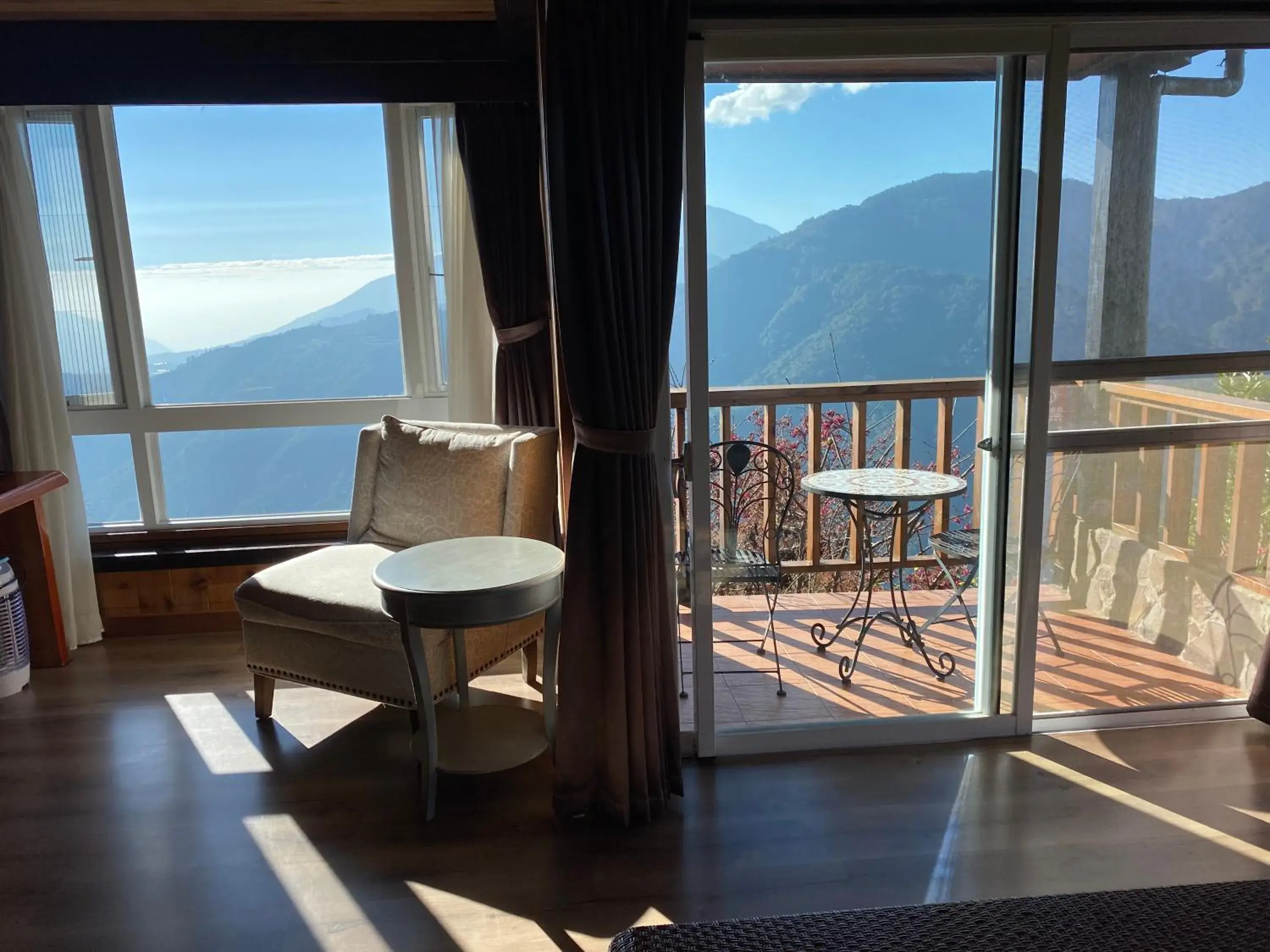 Mountain view in Top Cloud Villa Mountain view in Top Cloud Villa