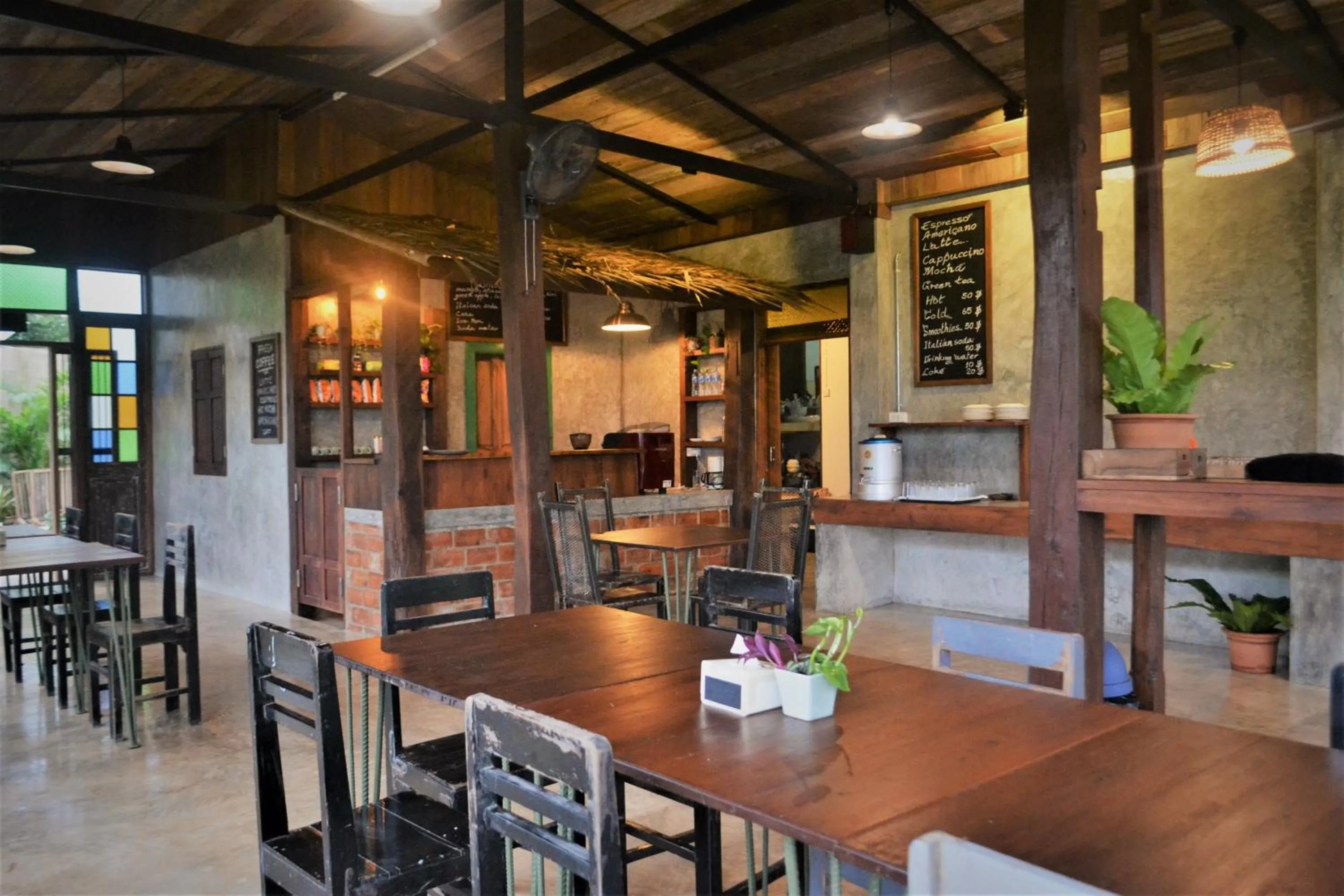 Restaurant/places to eat in Le Cocotier