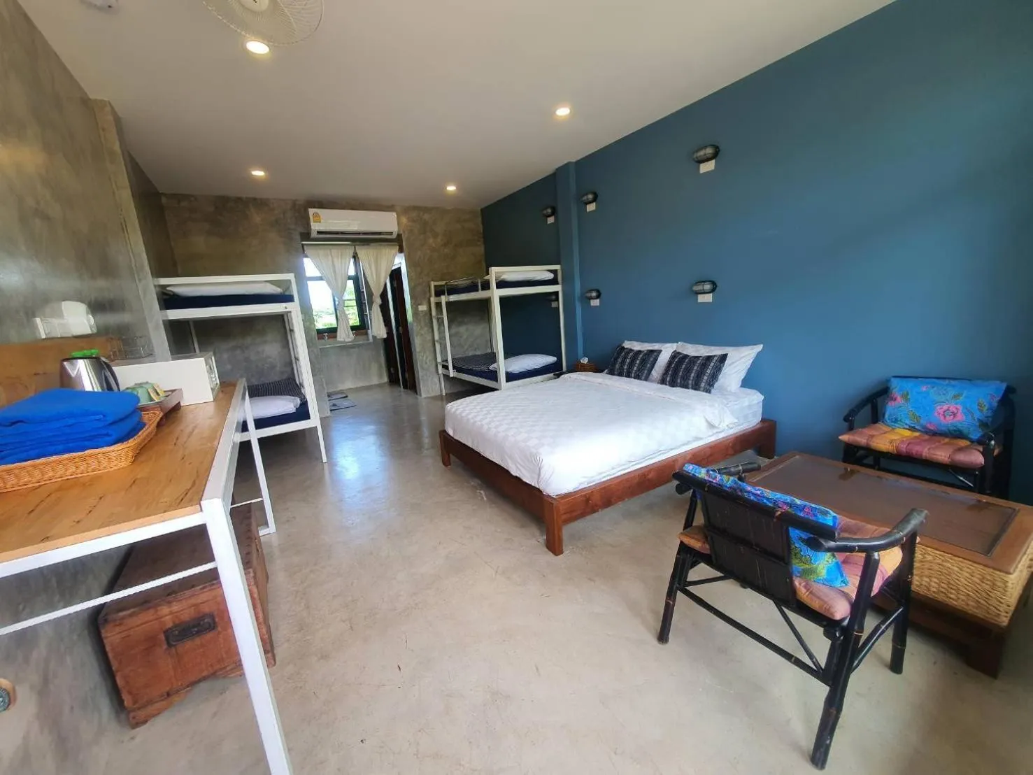 Photo of the whole room, Bed in Le Cocotier