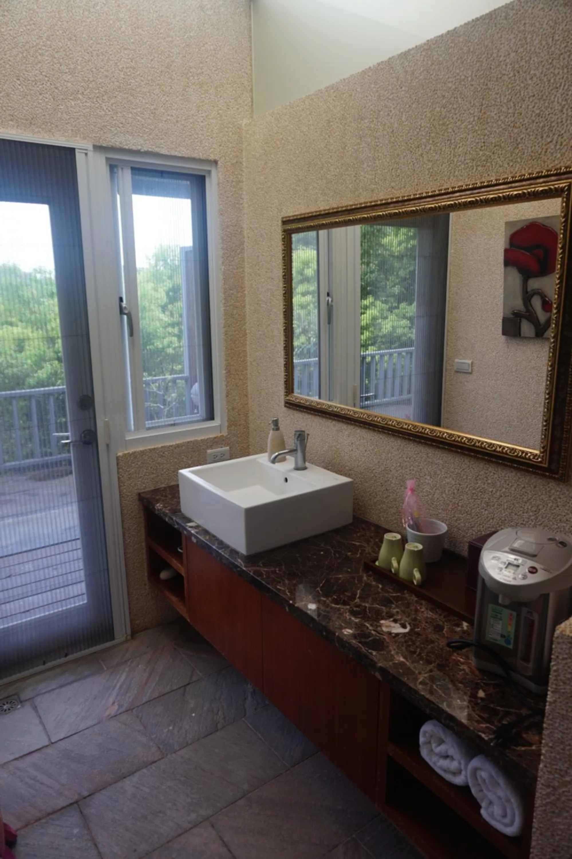 Area and facilities in Juhu Farmstay