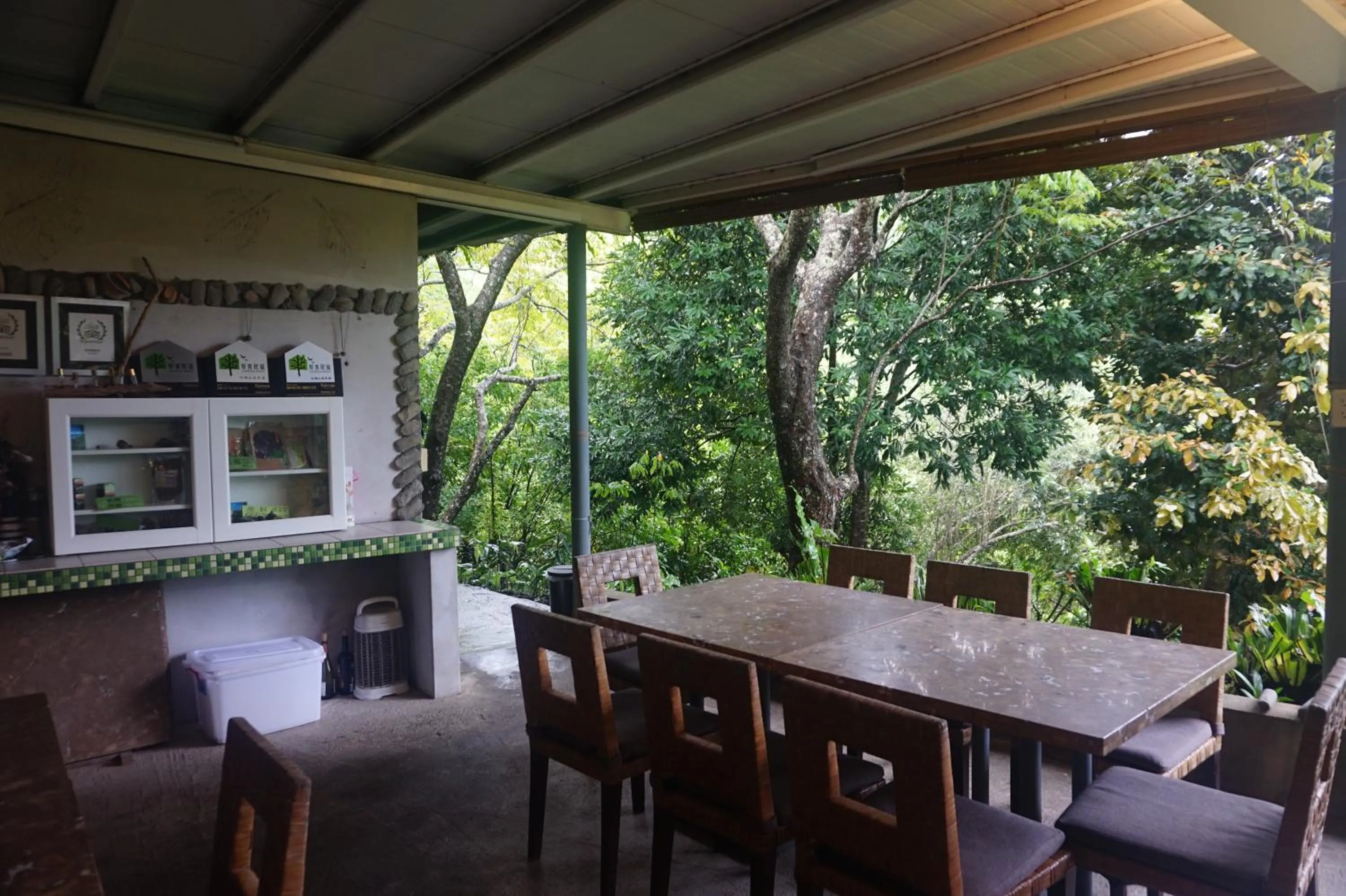 Restaurant/places to eat in Juhu Farmstay