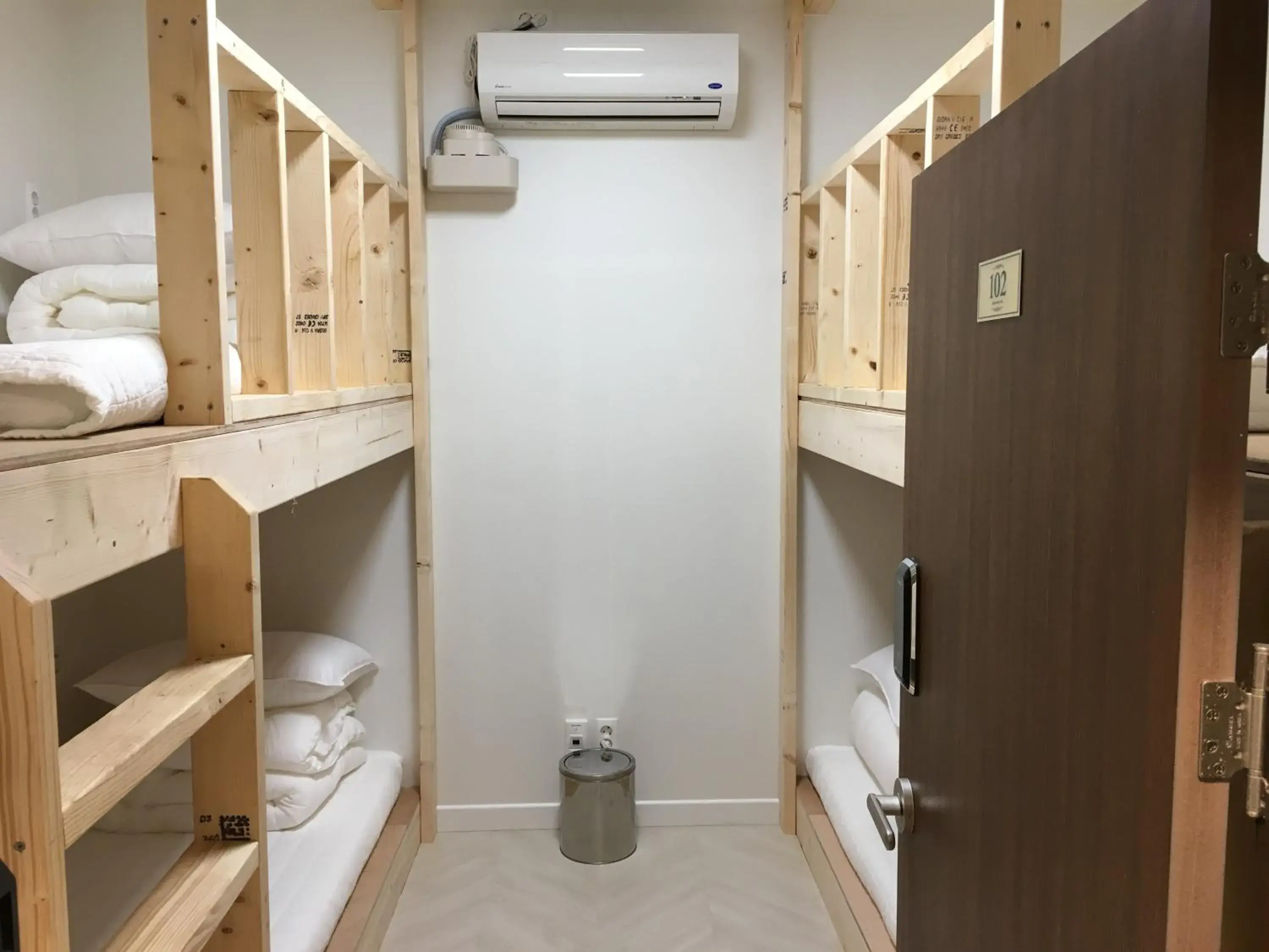 Bed in 4-Bed Female Dormitory Room in Hwadam Inn Bed in 4-Bed Female Dormitory Room in Hwadam Inn