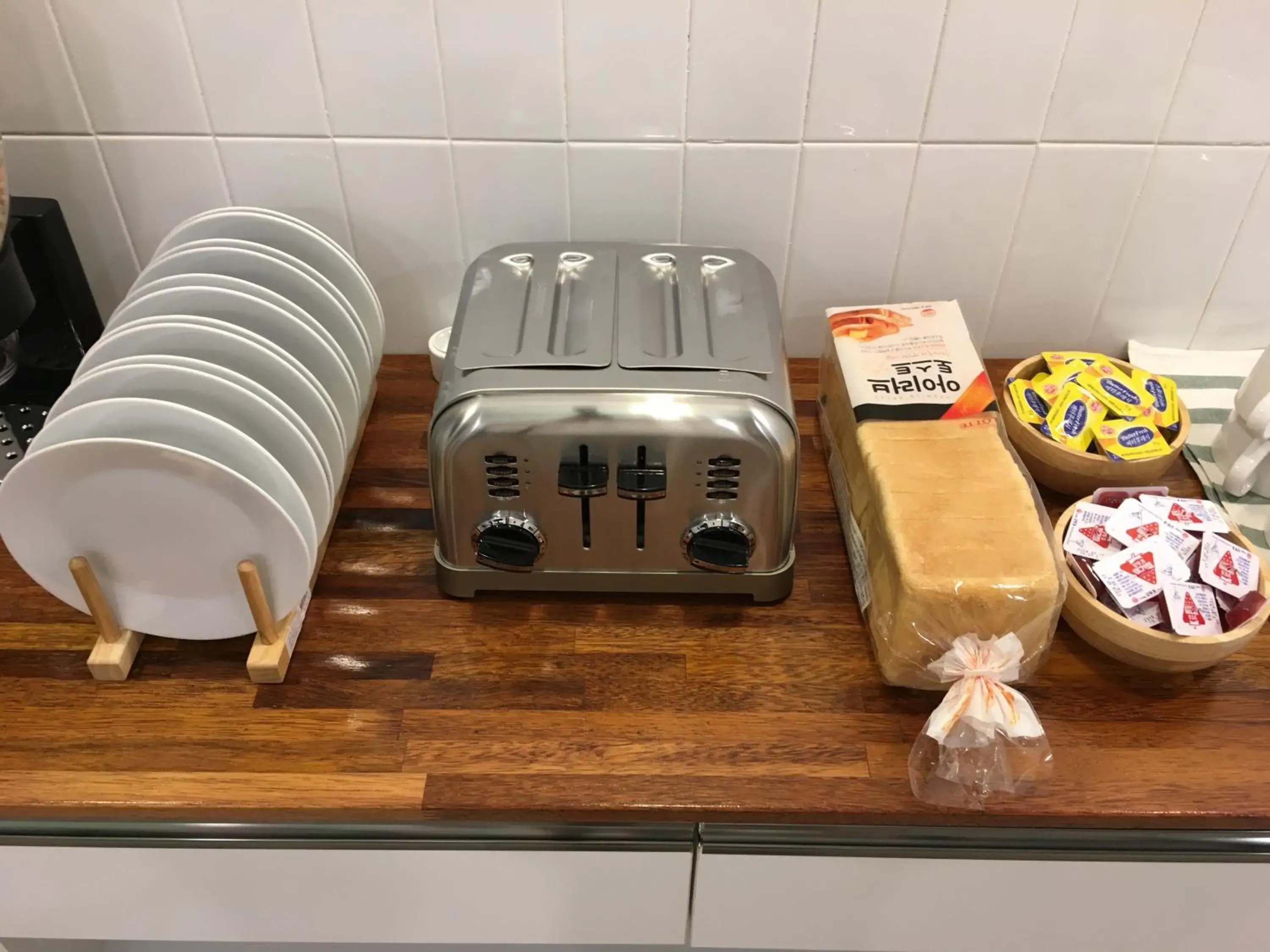 Continental breakfast in Hwadam Inn Continental breakfast in Hwadam Inn