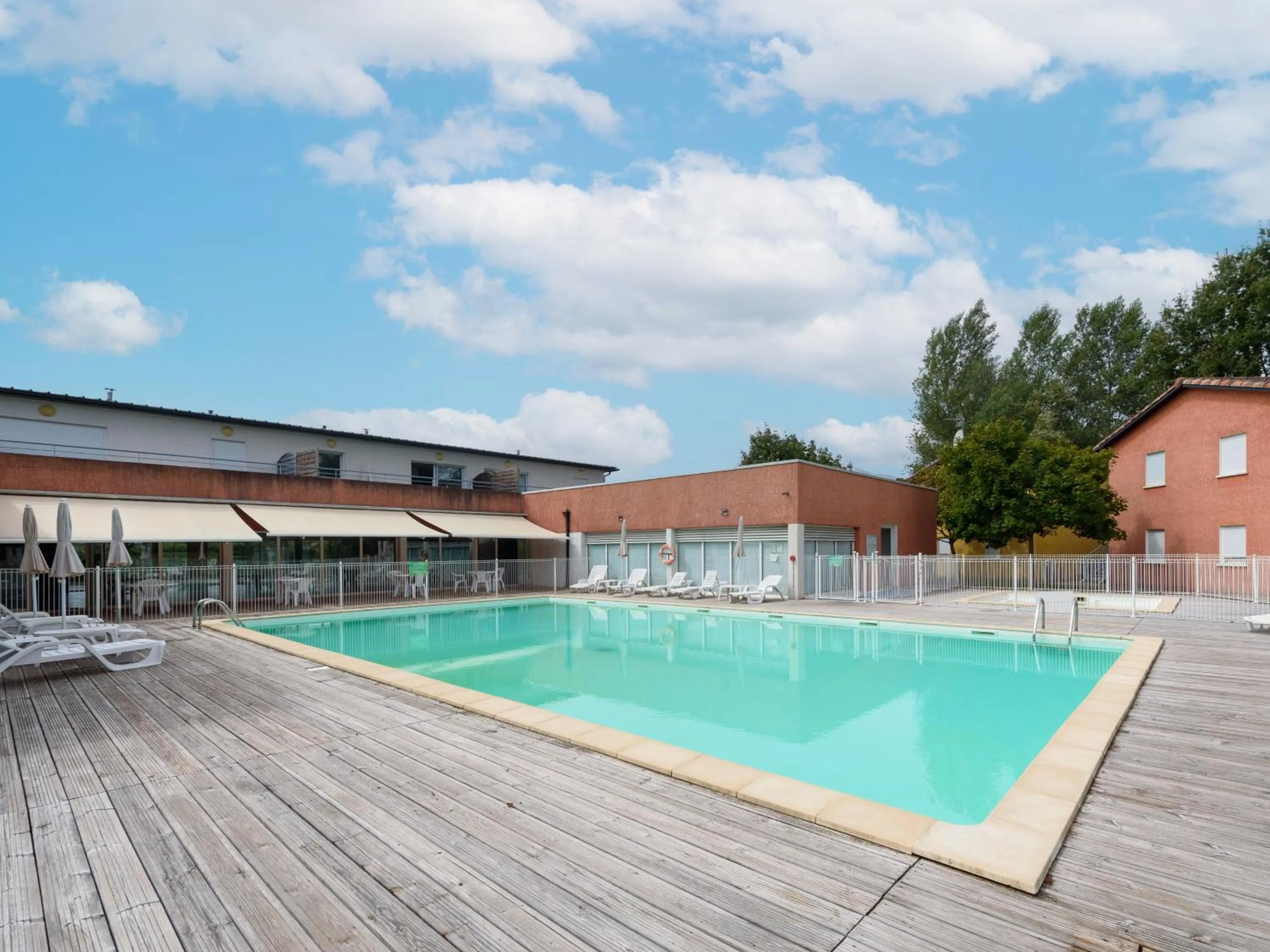Swimming pool in Vacancéole - Domaine du Green