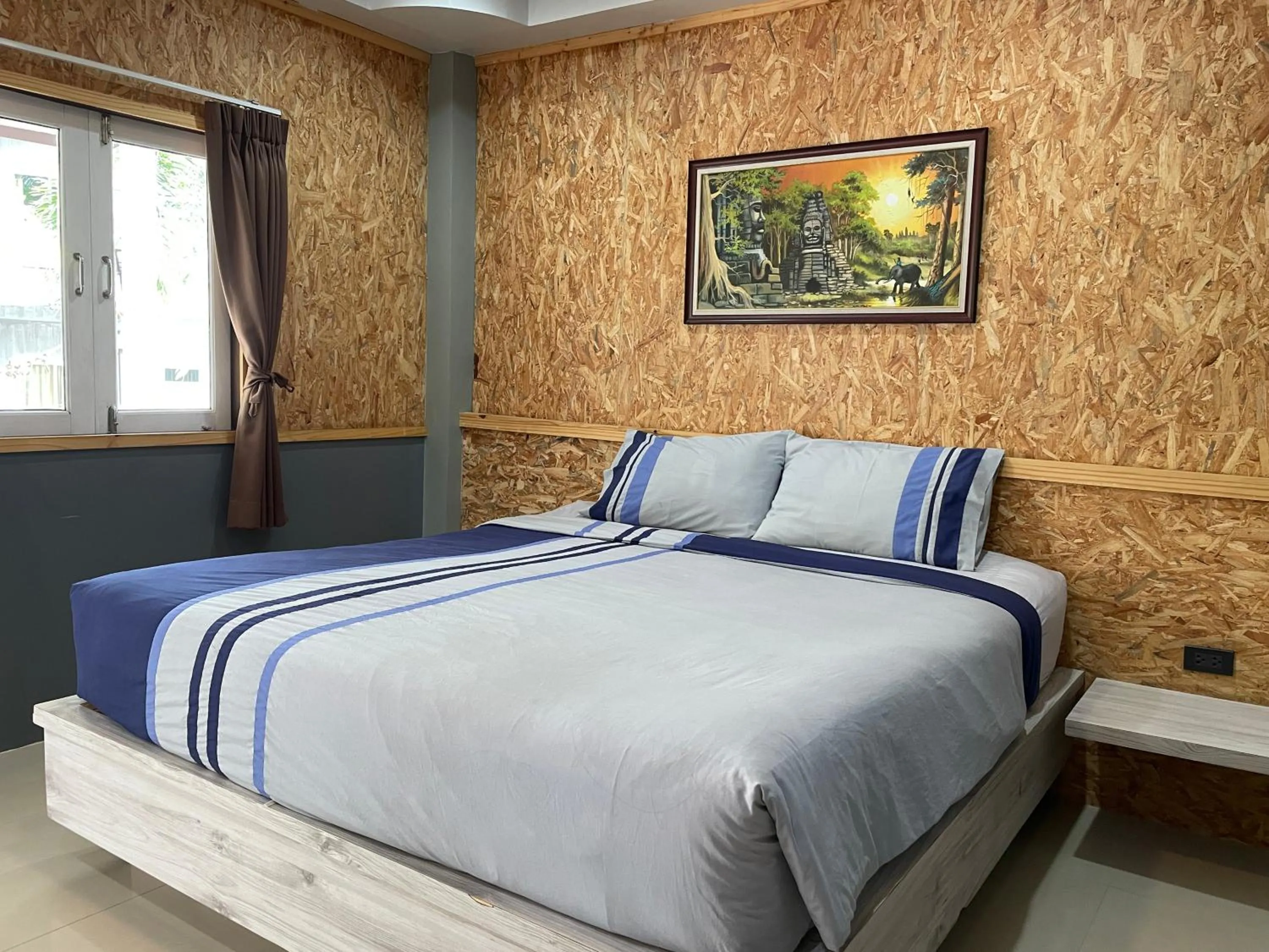 Bed in See Through Resort Haad Yao