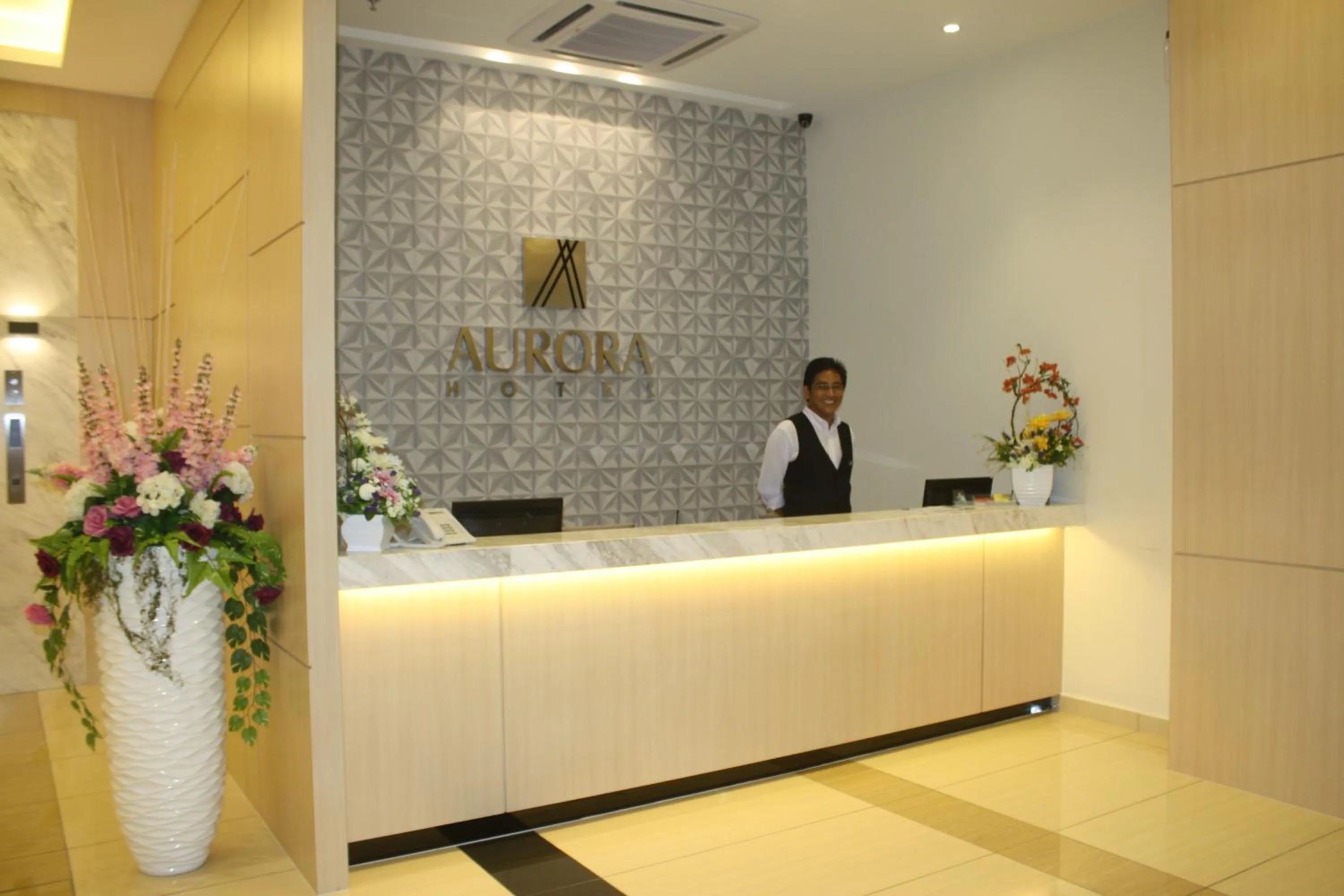Lobby or reception in Aurora Hotel