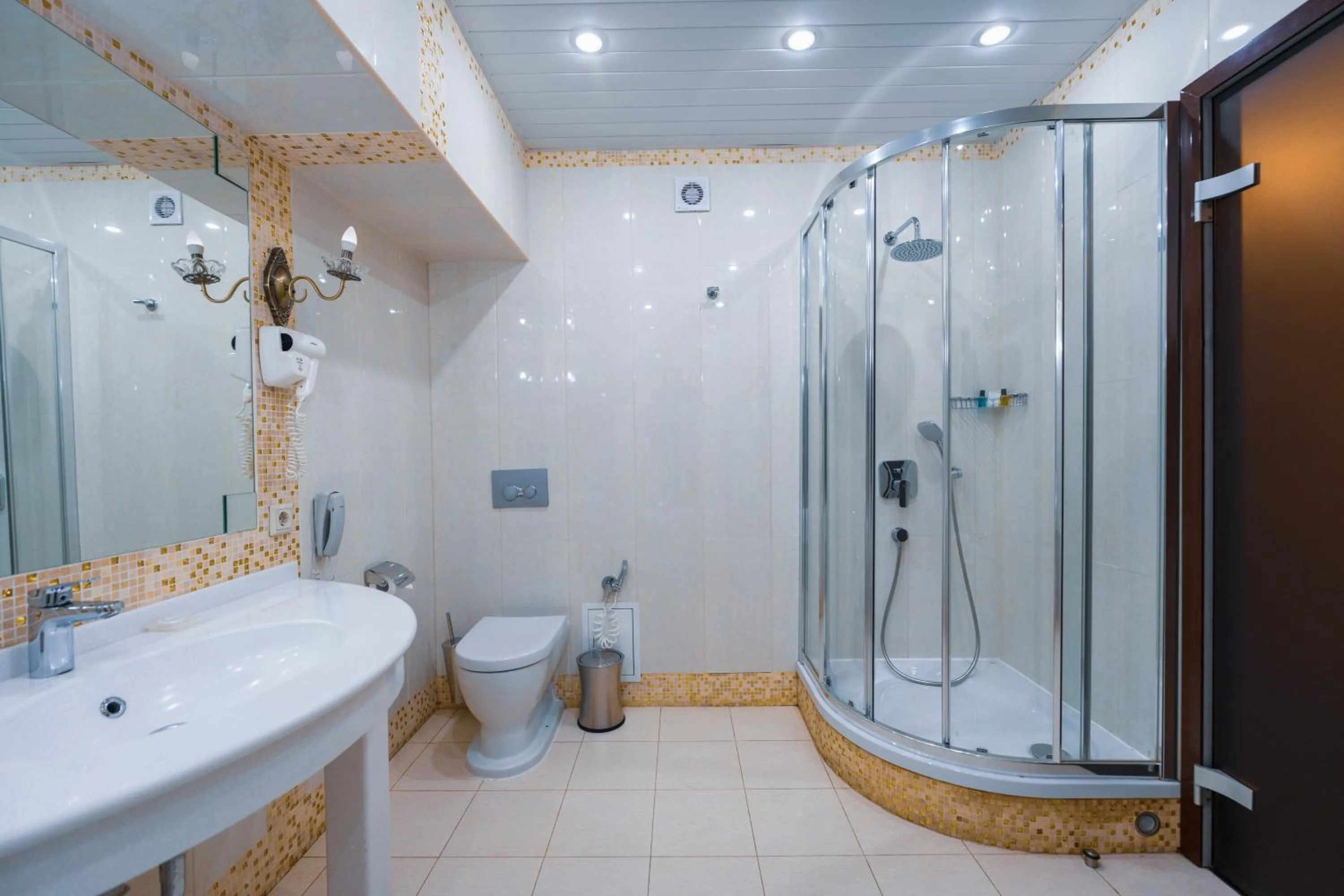 Hotel Kazzhol Almaty