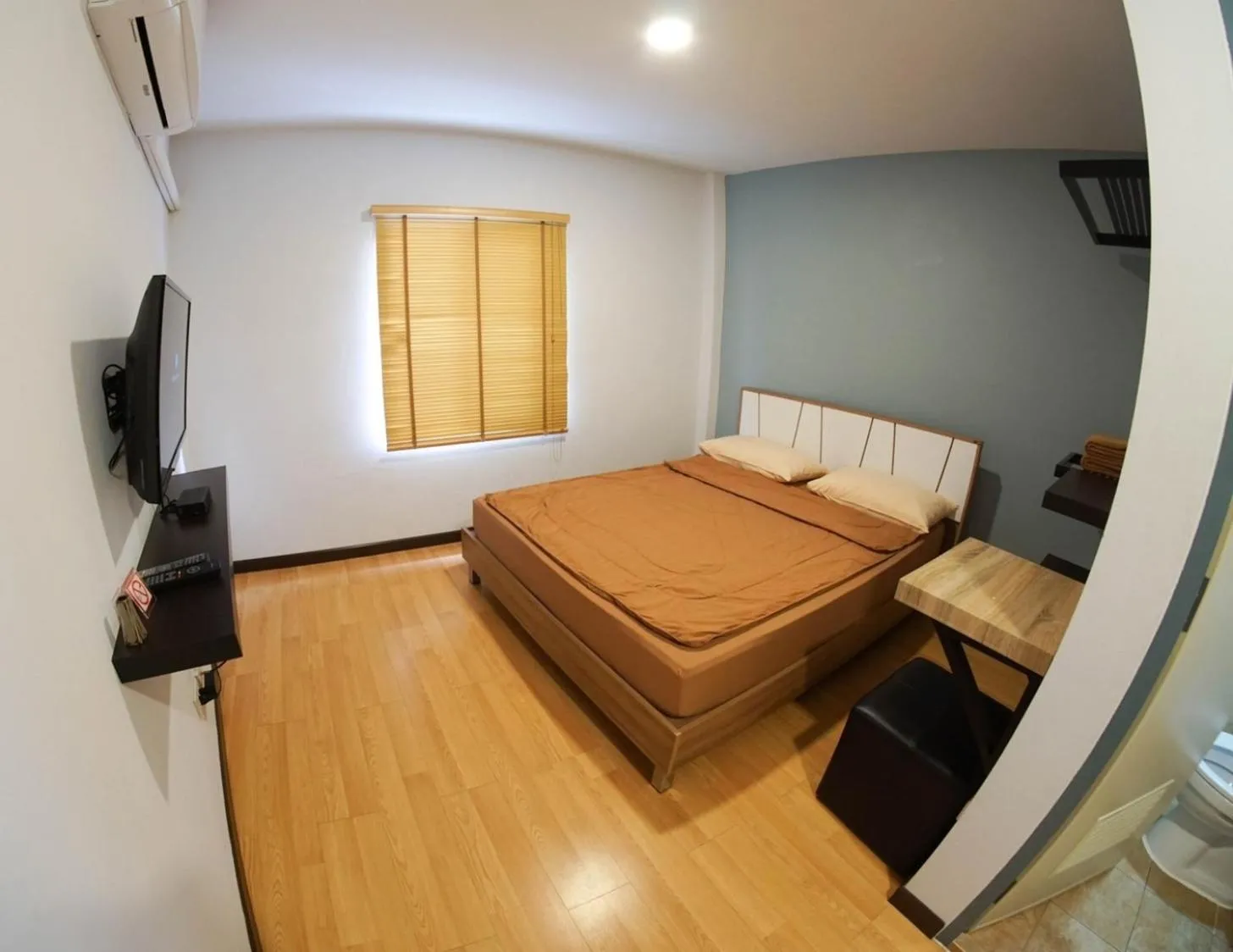 Inn Trog And Inn Soi