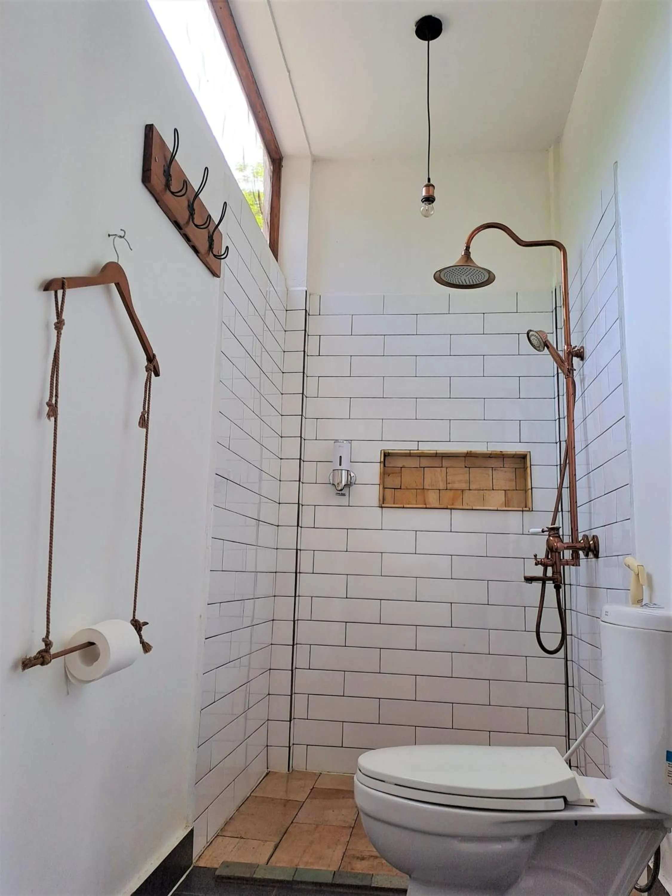 Shower in Katara Gili, Boutique Rooms and Bungalows