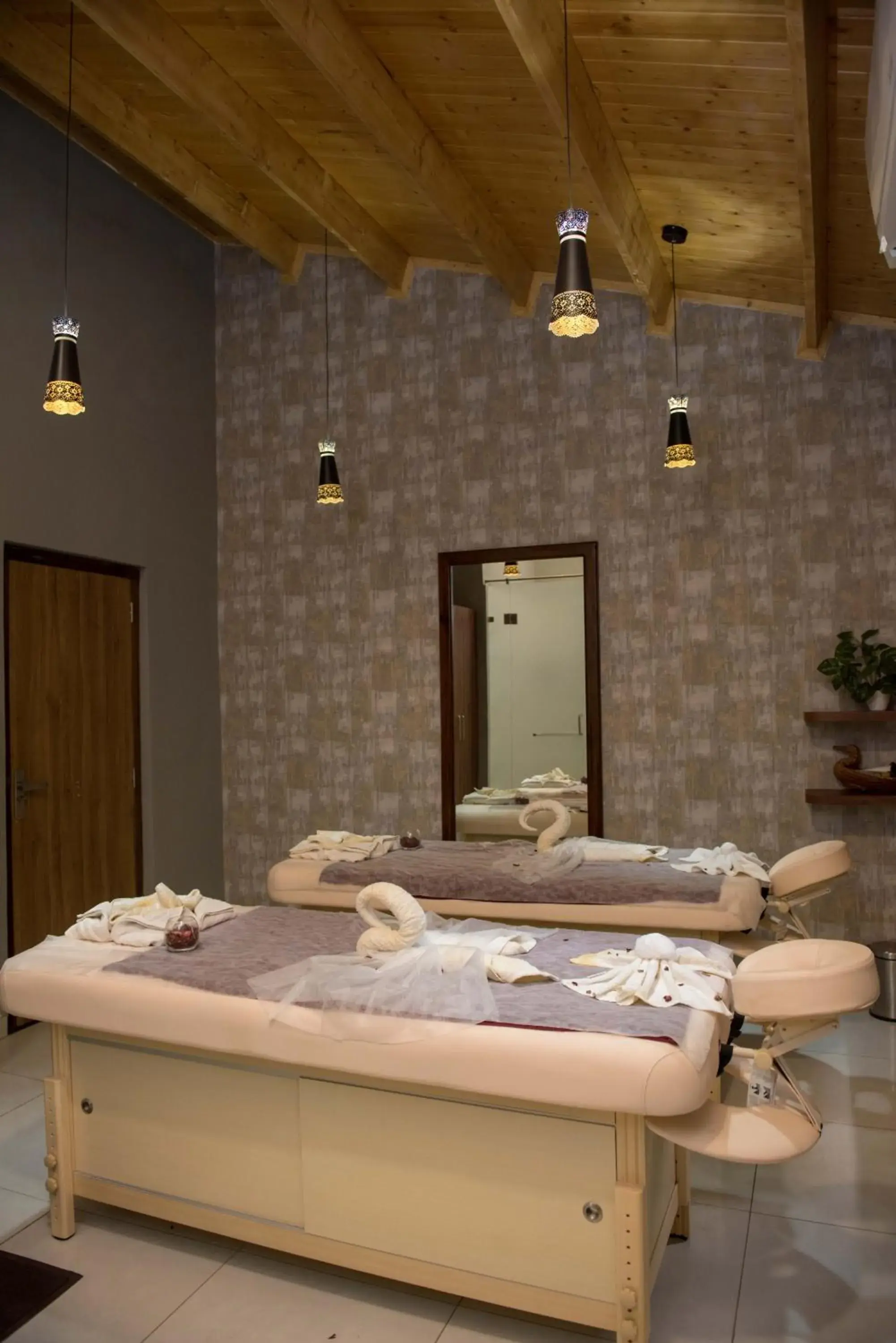 Spa and wellness centre/facilities in Sun Hotel and Resort, Mount Abu Spa and wellness centre/facilities in Sun Hotel and Resort, Mount Abu
