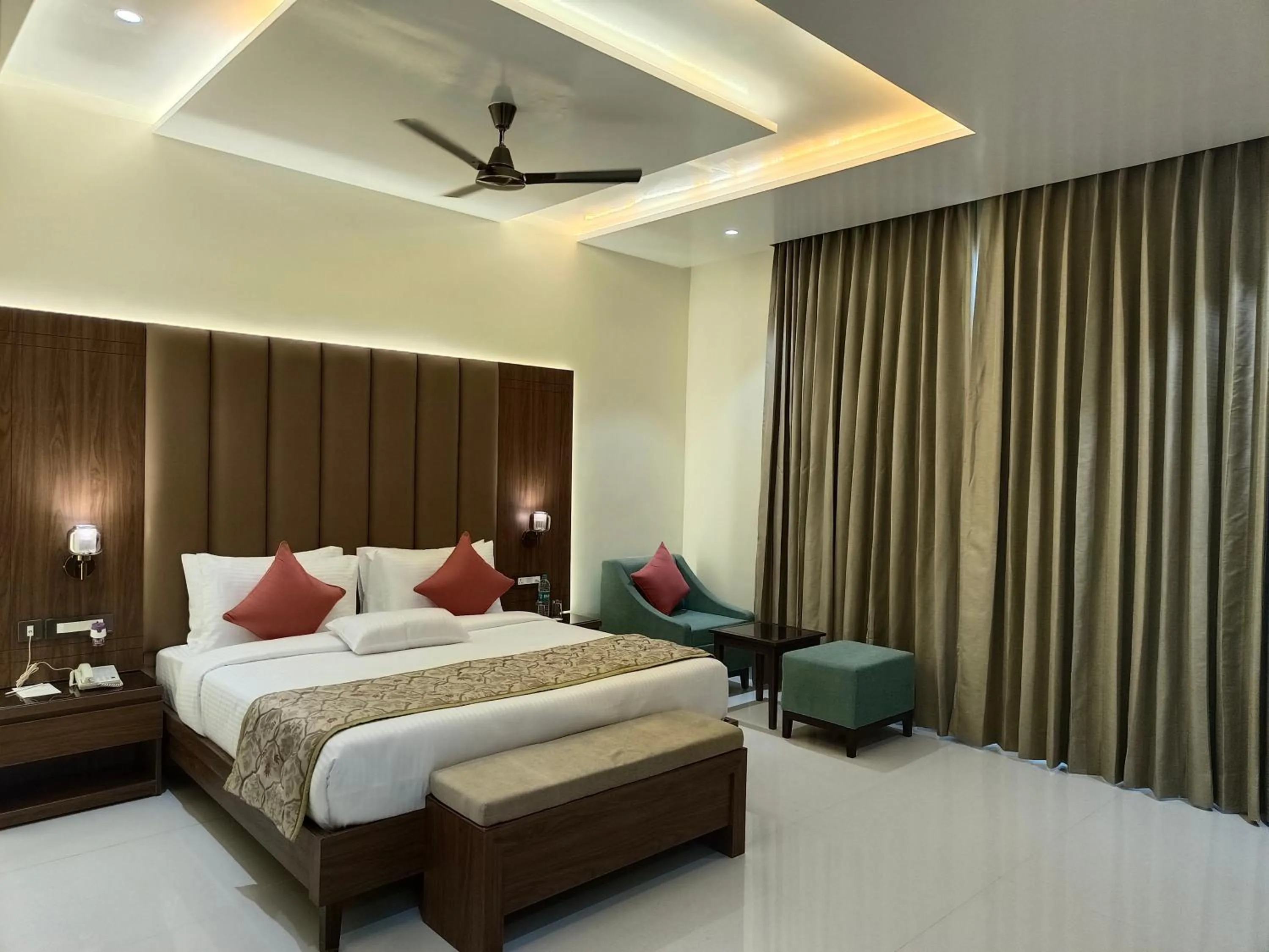 Bedroom, Bed in Sun Hotel and Resort, Mount Abu