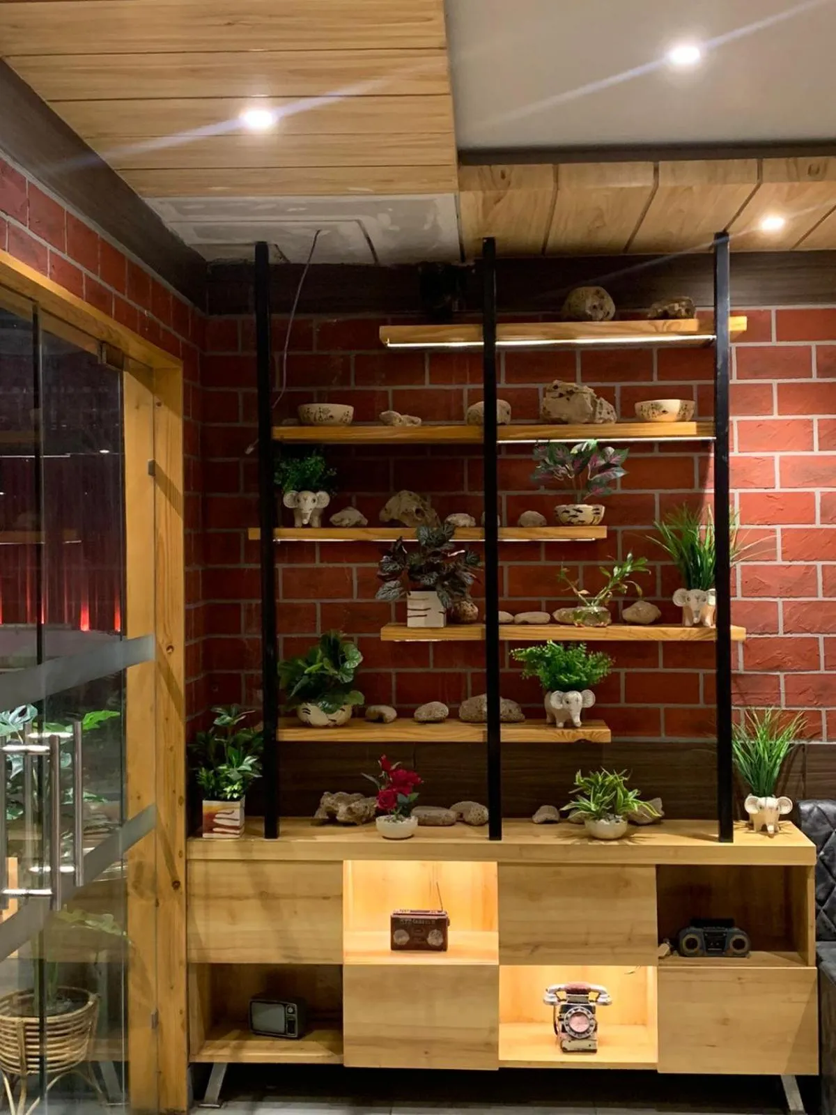 Dining area in Hotel Virgo Sumeru