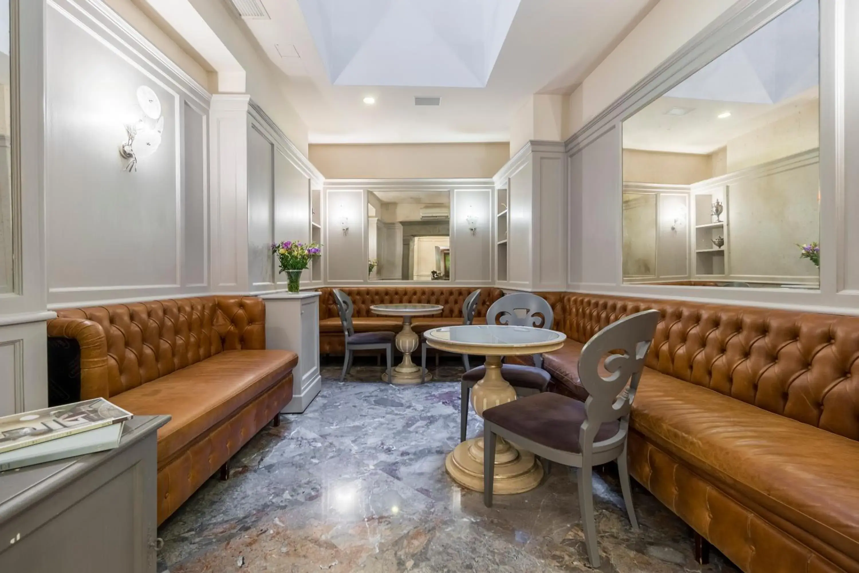 Lobby or reception in Hotel Art Atelier - Place of Charme Lobby or reception in Hotel Art Atelier - Place of Charme