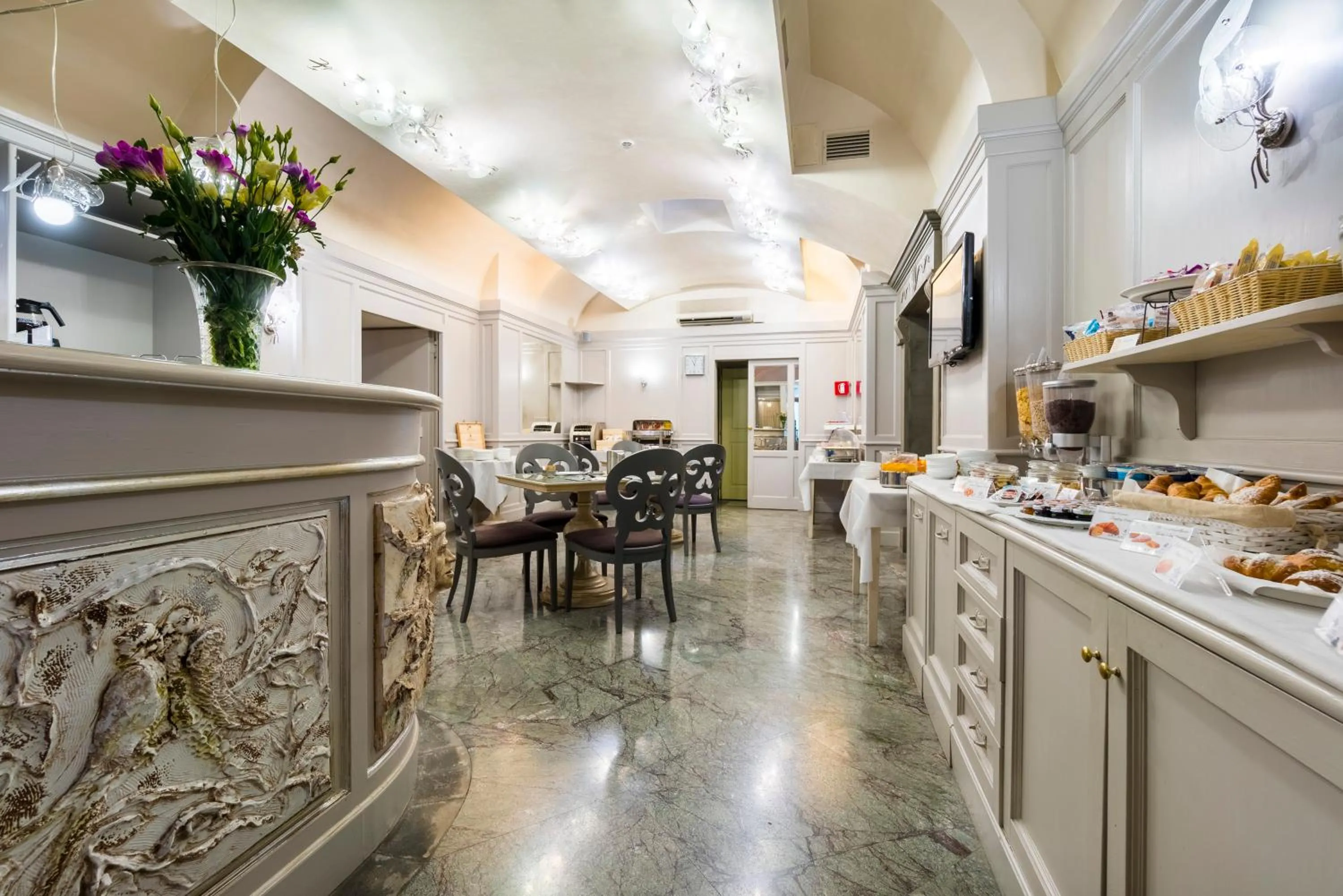 Breakfast in Hotel Art Atelier - Place of Charme