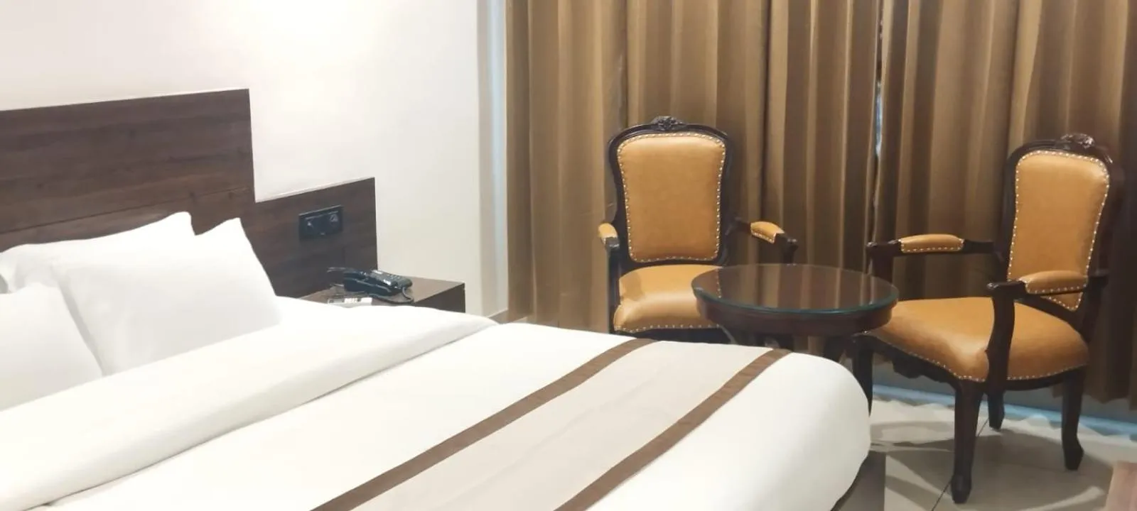 Bedroom, Bed in Cardinal Ambica